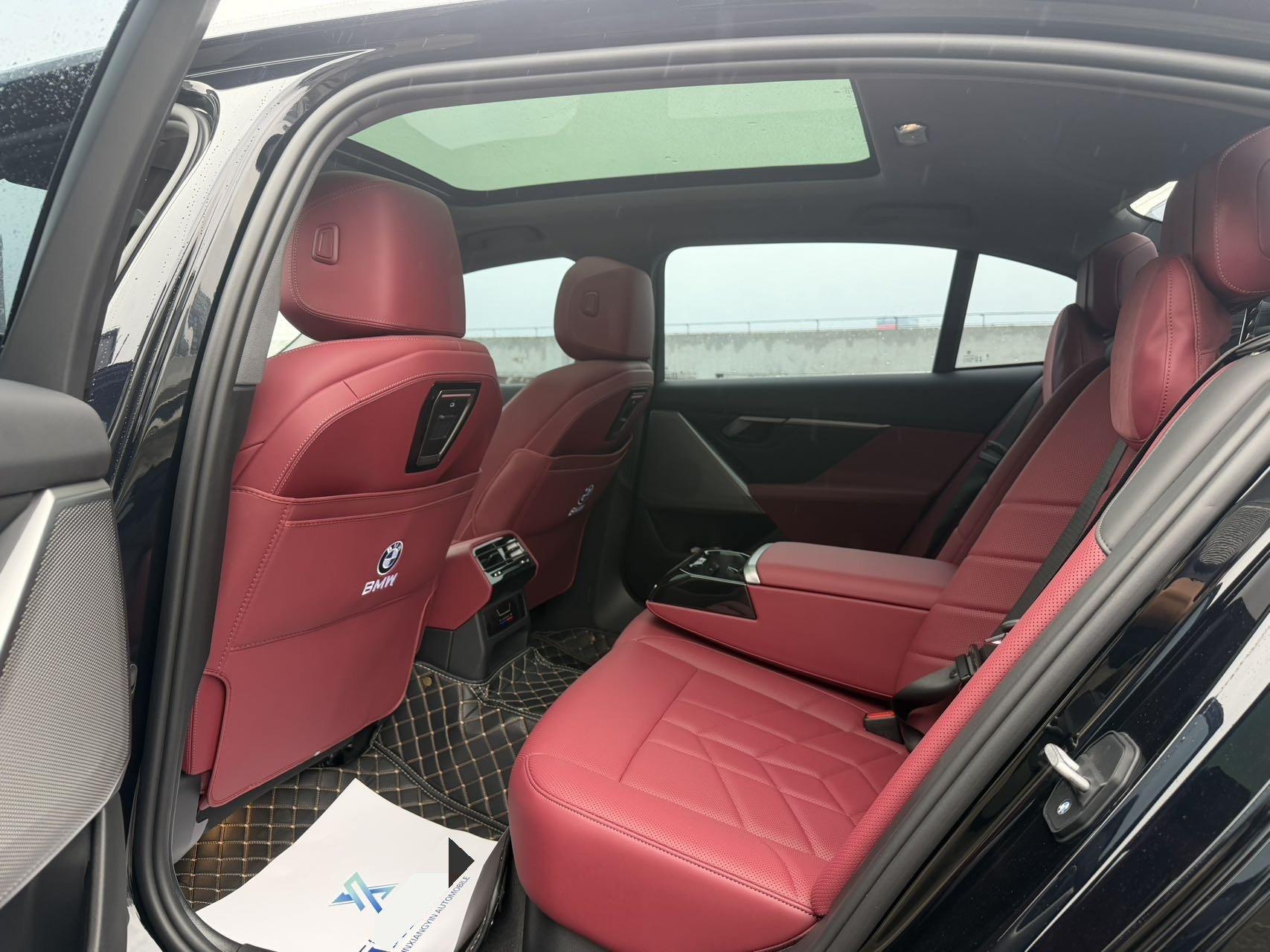 BMW 5 Series 2025 Model 525Li 48V 2.0T M Sport Package Automatic 3