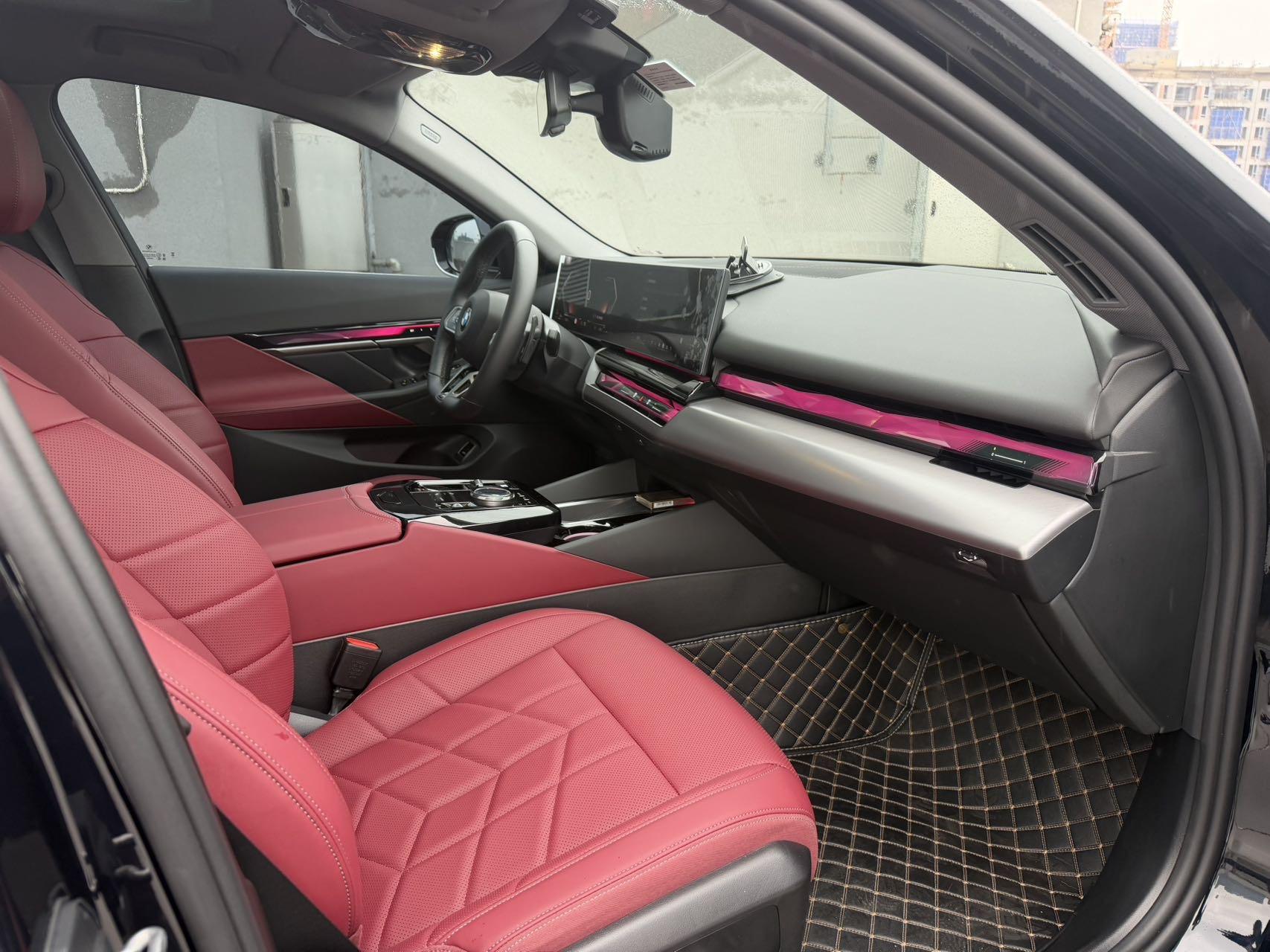 BMW 5 Series 2025 Model 525Li 48V 2.0T M Sport Package Automatic 4