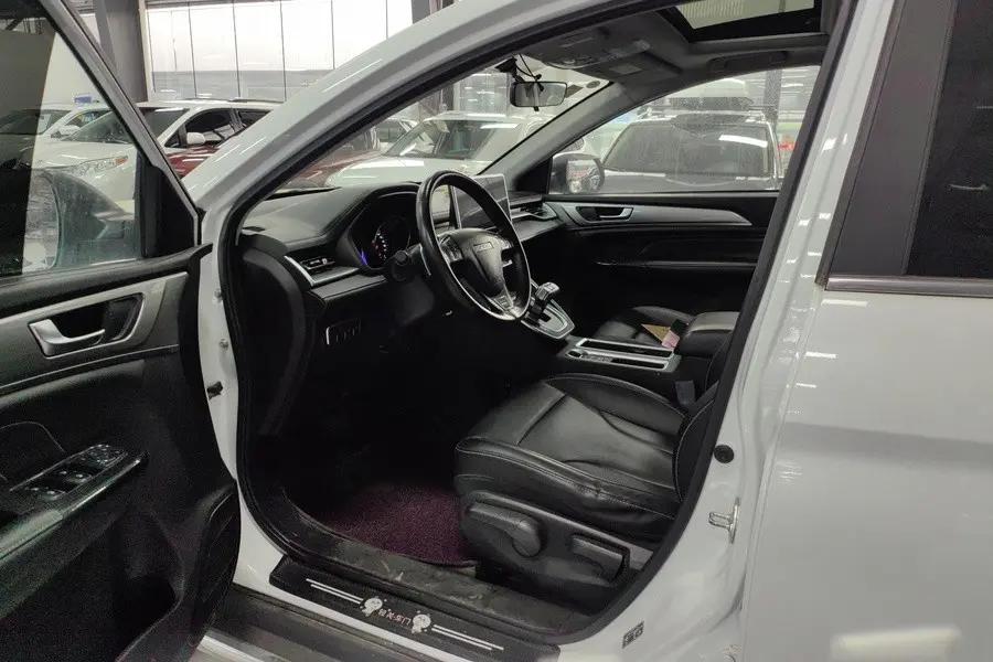Haval M6 2021 PLUS 1.5T DCT Deluxe Zhilian 3