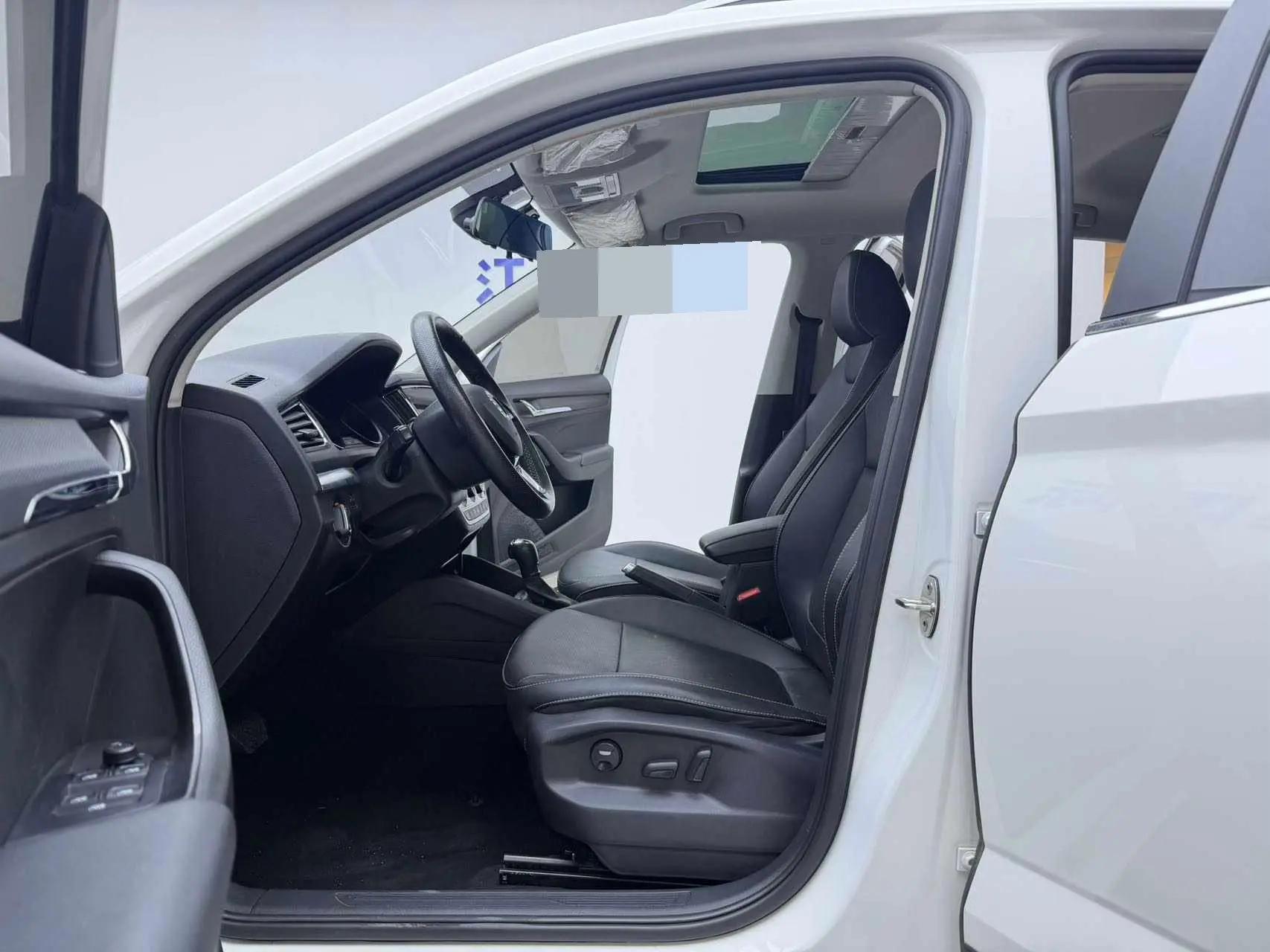 K-Cross 2022 1.5L Automatic Comfort Version 5