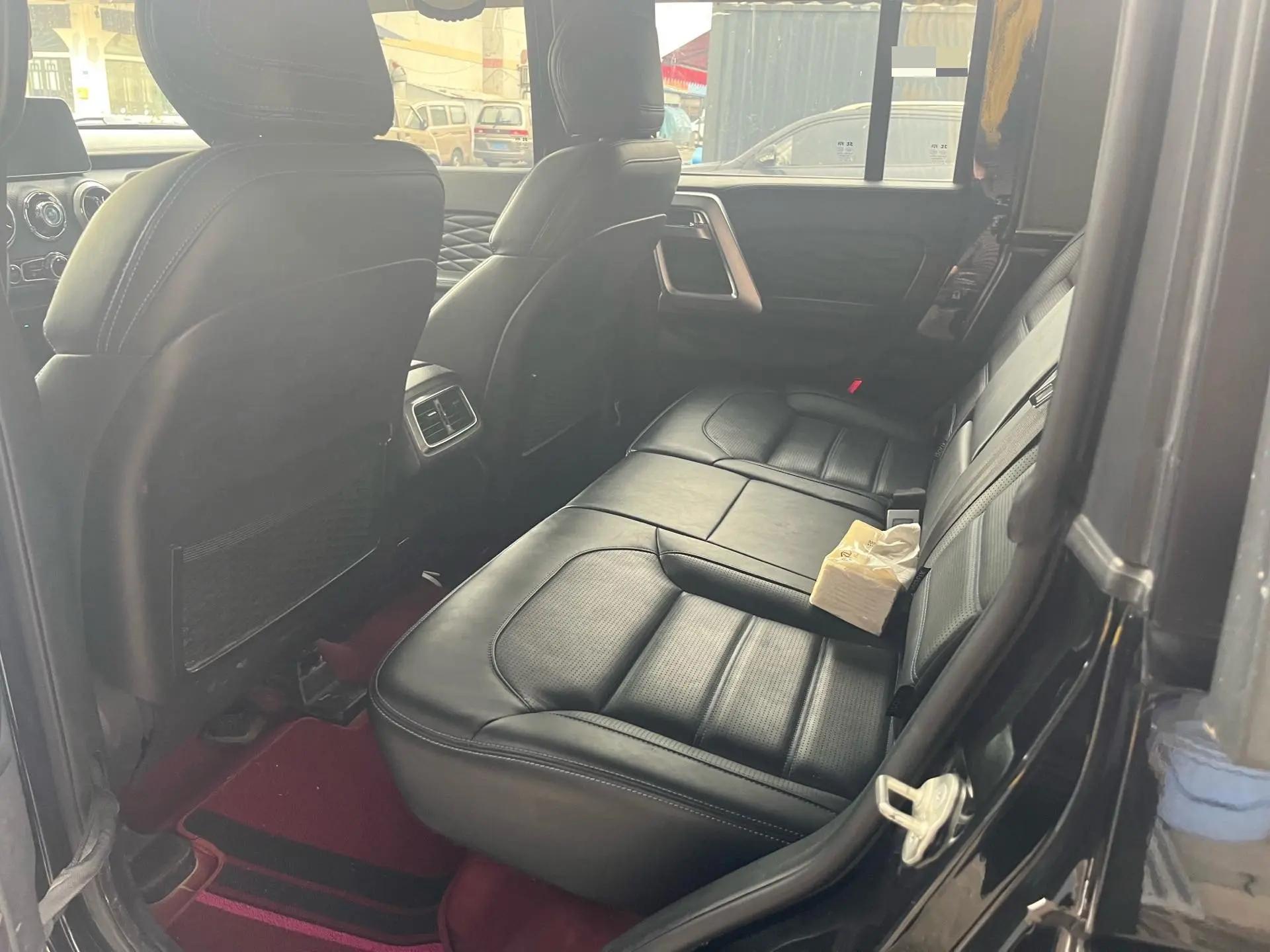 Beijing BJ40 2023 2.0T Automatic Four-wheel Drive City Hunter Edition Chivalrous Type 4