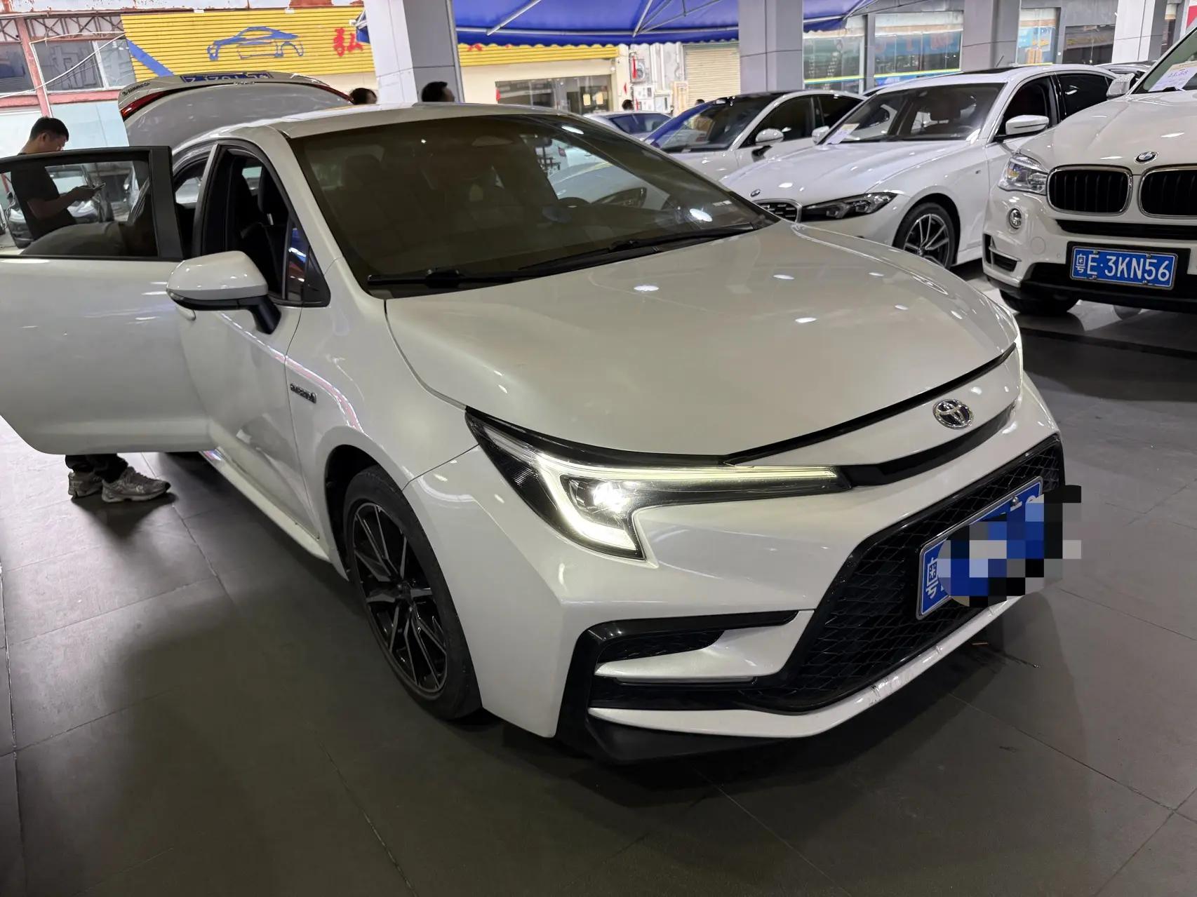 Toyota 2023 Lei Ling Shuangqing 1.8 Stepless Intelligent Electric Hybrid Leading Edition Automatic Gear 3