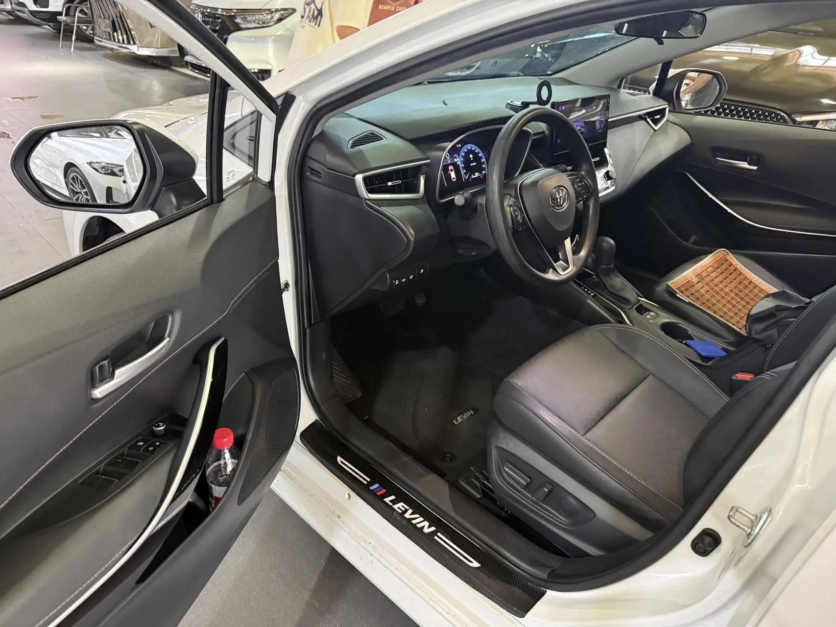 Toyota 2023 Lei Ling Shuangqing 1.8 Stepless Intelligent Electric Hybrid Leading Edition Automatic Gear 4