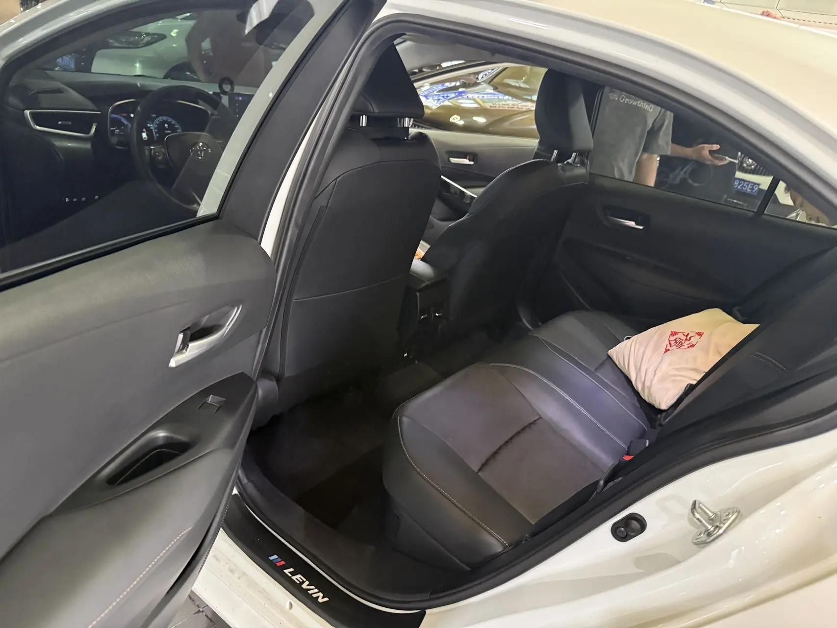 Toyota 2023 Lei Ling Shuangqing 1.8 Stepless Intelligent Electric Hybrid Leading Edition Automatic Gear 6