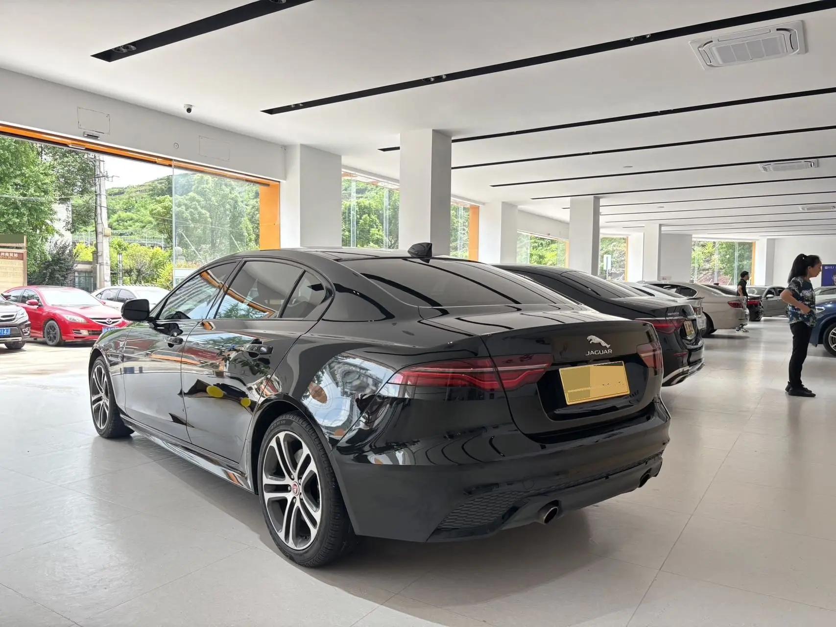 Jaguar XEL 2021 2.0T 250PS R-DYNAMIC S Enterprising Sports Edition 2