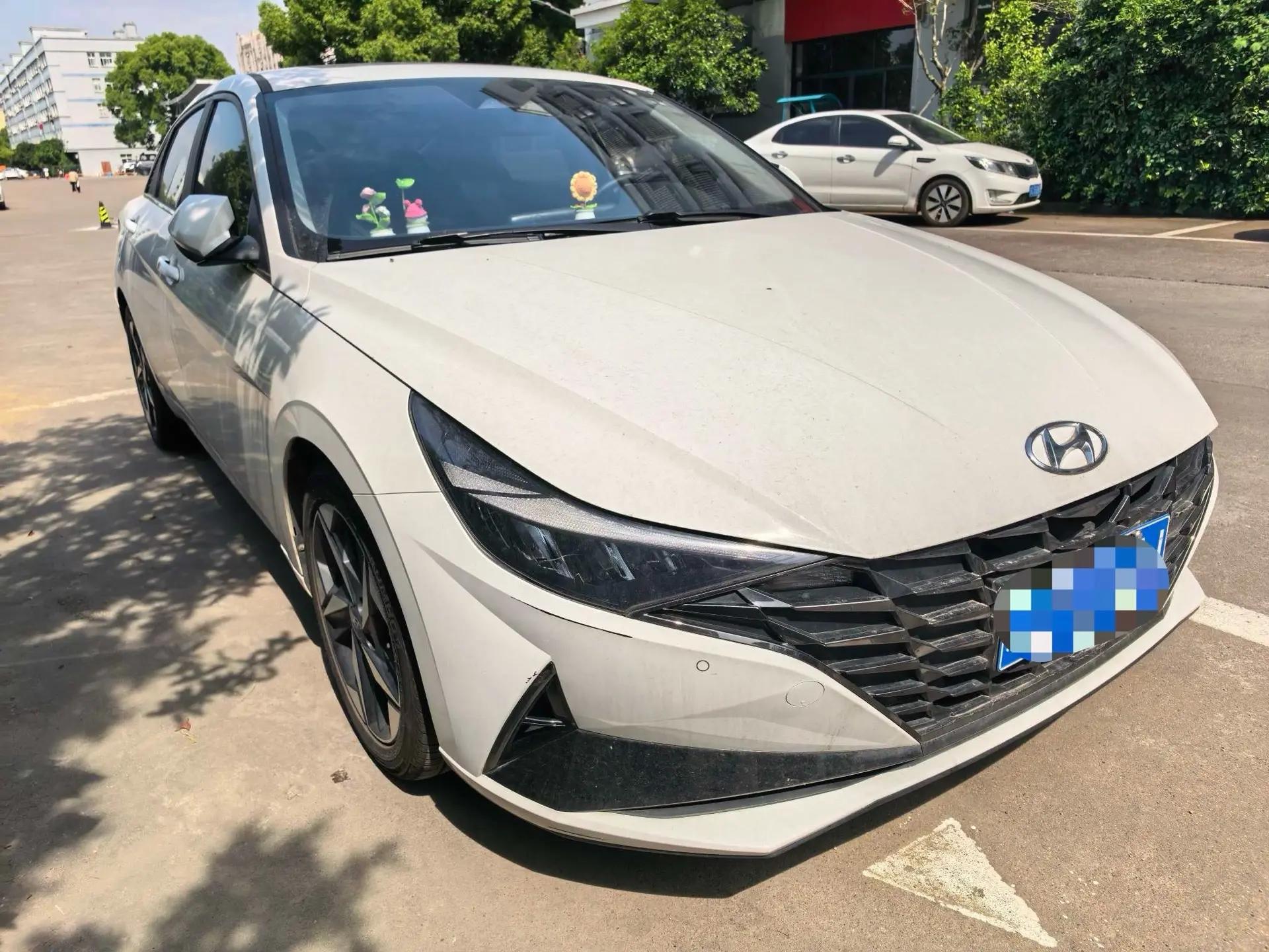 Elantra 2021 1.5L CVT LUX Prestige Edition 2