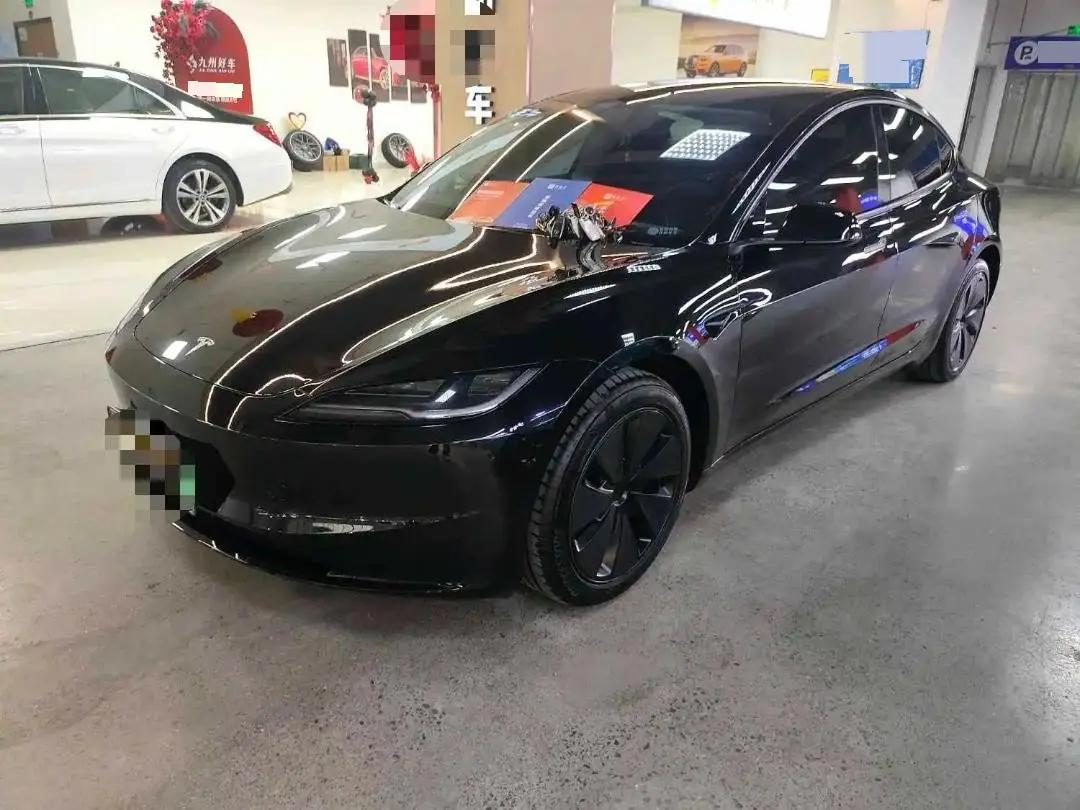 Tesla 2025 Model 3 Rear-Wheel Drive (Refreshed) Automatic
