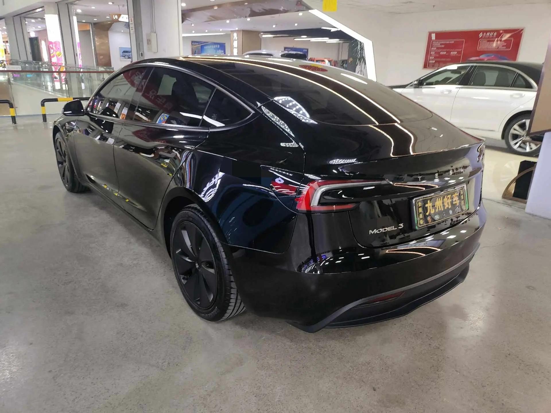 Tesla 2025 Model 3 Rear-Wheel Drive (Refreshed) Automatic 4