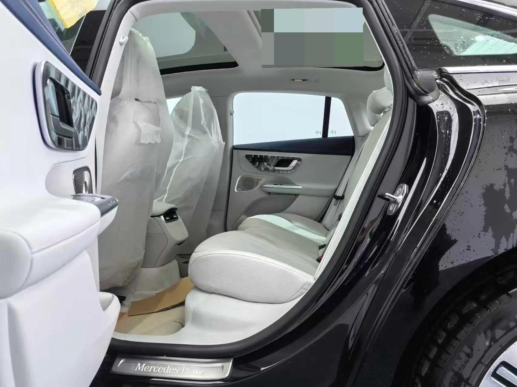 Mercedes Benz 2025 EQE 500 4MATIC EQE 500 4MATIC Deluxe Edition Automatic Gear 4