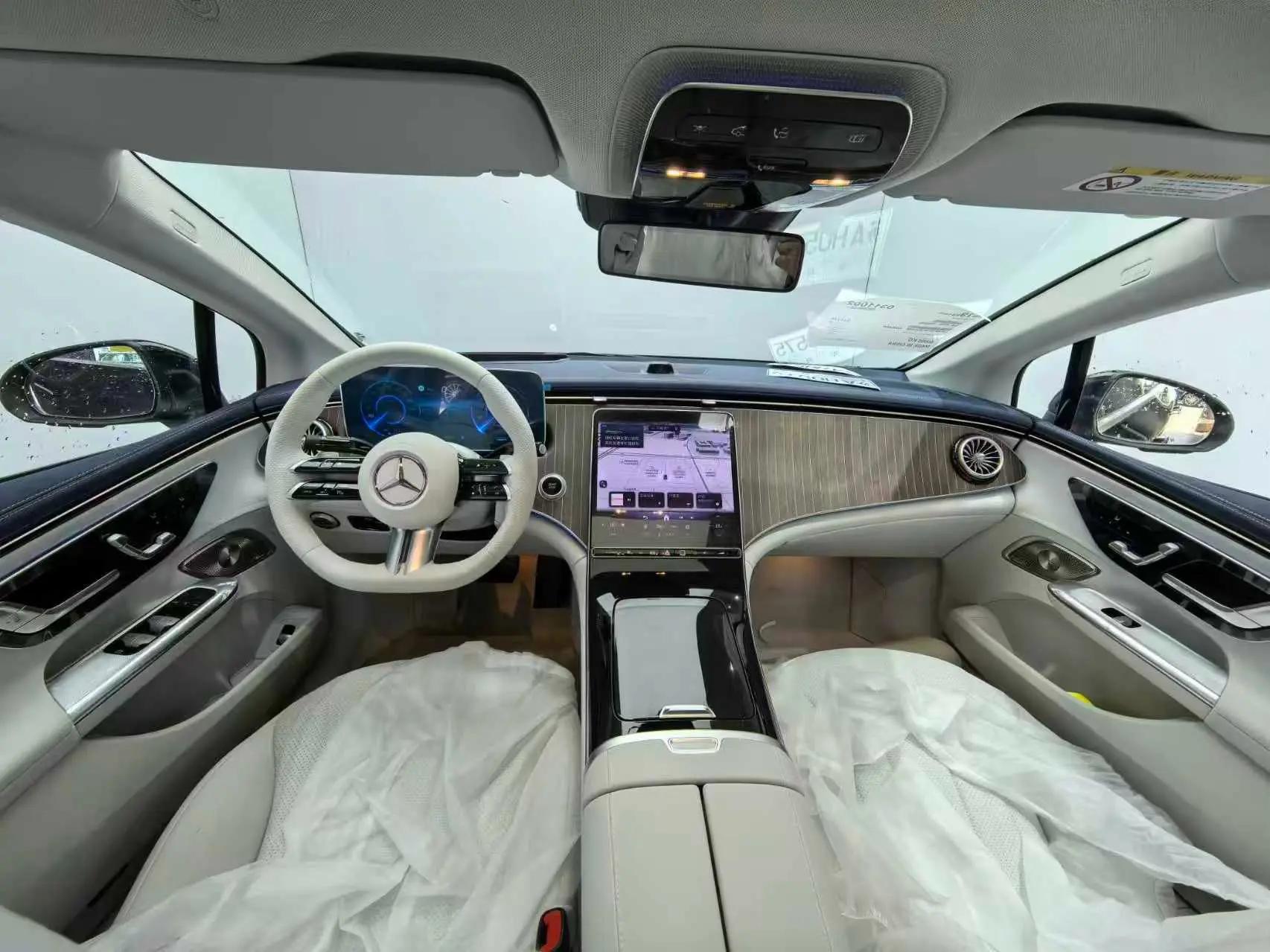 Mercedes Benz 2025 EQE 500 4MATIC EQE 500 4MATIC Deluxe Edition Automatic Gear 5