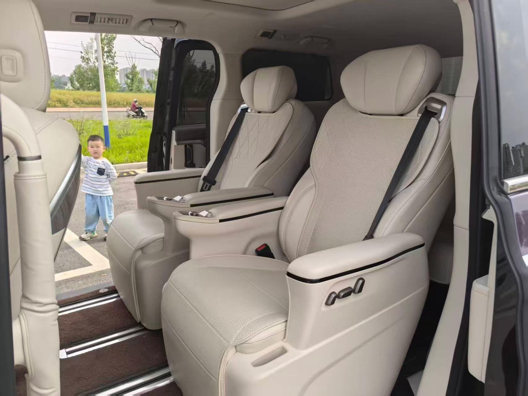 WEY 2025 high mountain 8 Hi4 1.5T four-wheel drive version automatic gear 2