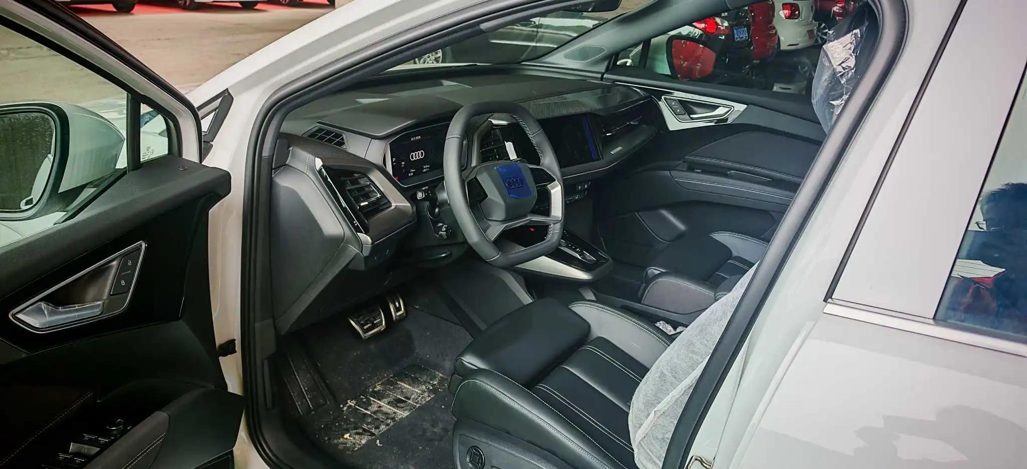 Audi 2024 Q4 e-tron 40 Creation Edition Automatic Gear 3