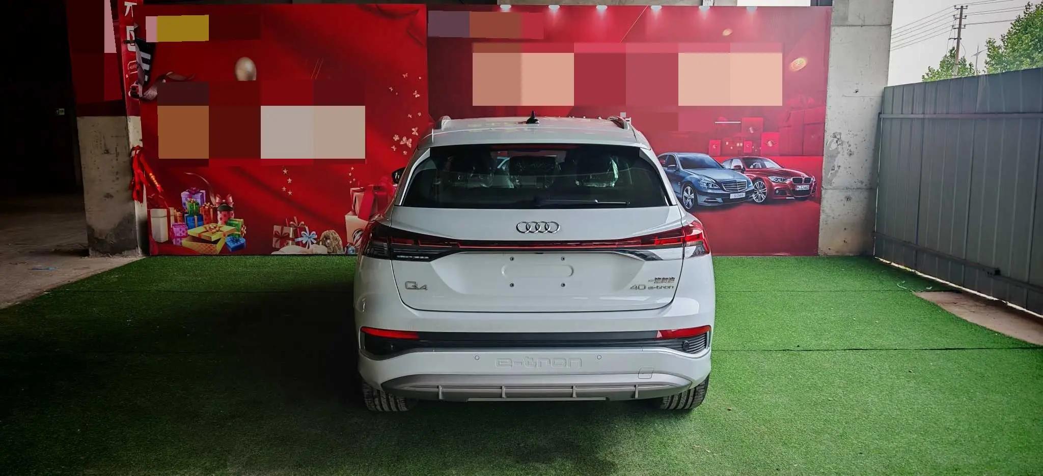 Audi 2024 Q4 e-tron 40 Creation Edition Automatic Gear 4