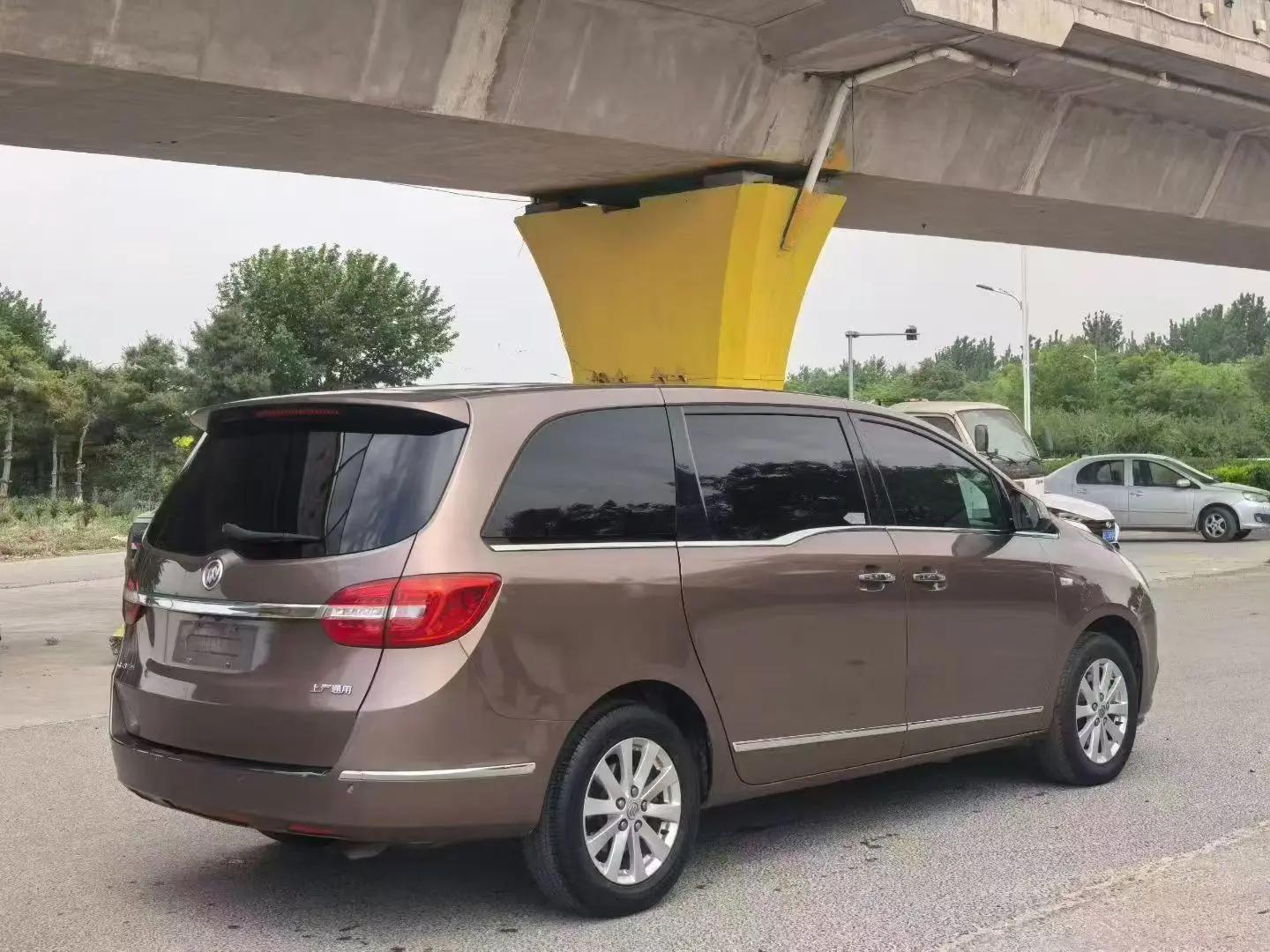 Buick GL8 2018 28T Luxury Country VI 4