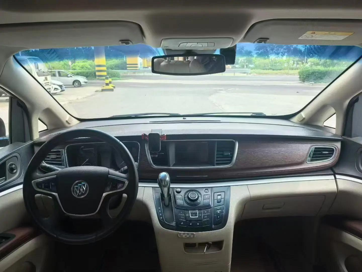 Buick GL8 2018 28T Luxury Country VI 7