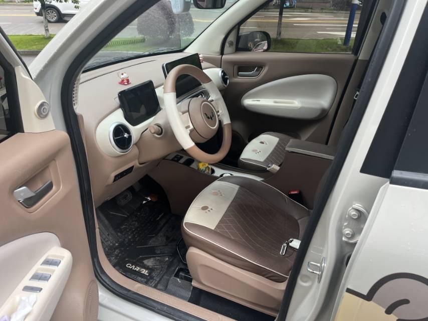 WuLing 2025 HongGuang MINI EV Four-Door Advanced Automatic 2