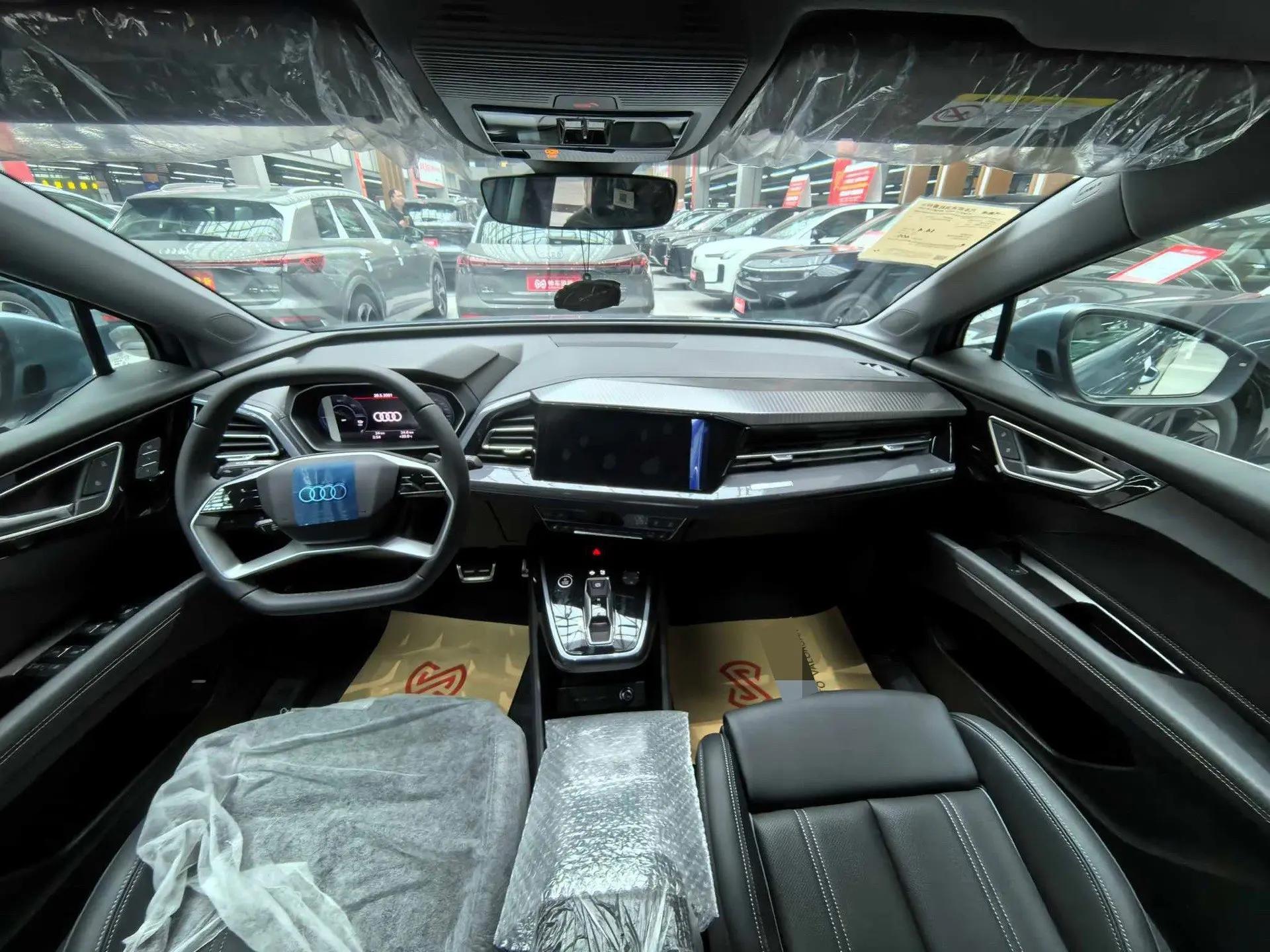 Audi 2024 Q4 e-tron 40 Exploration Edition Automatic 3