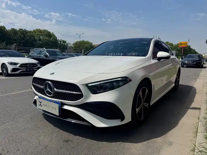 Mercedes Benz Class A 2024 A 200 L Fashion