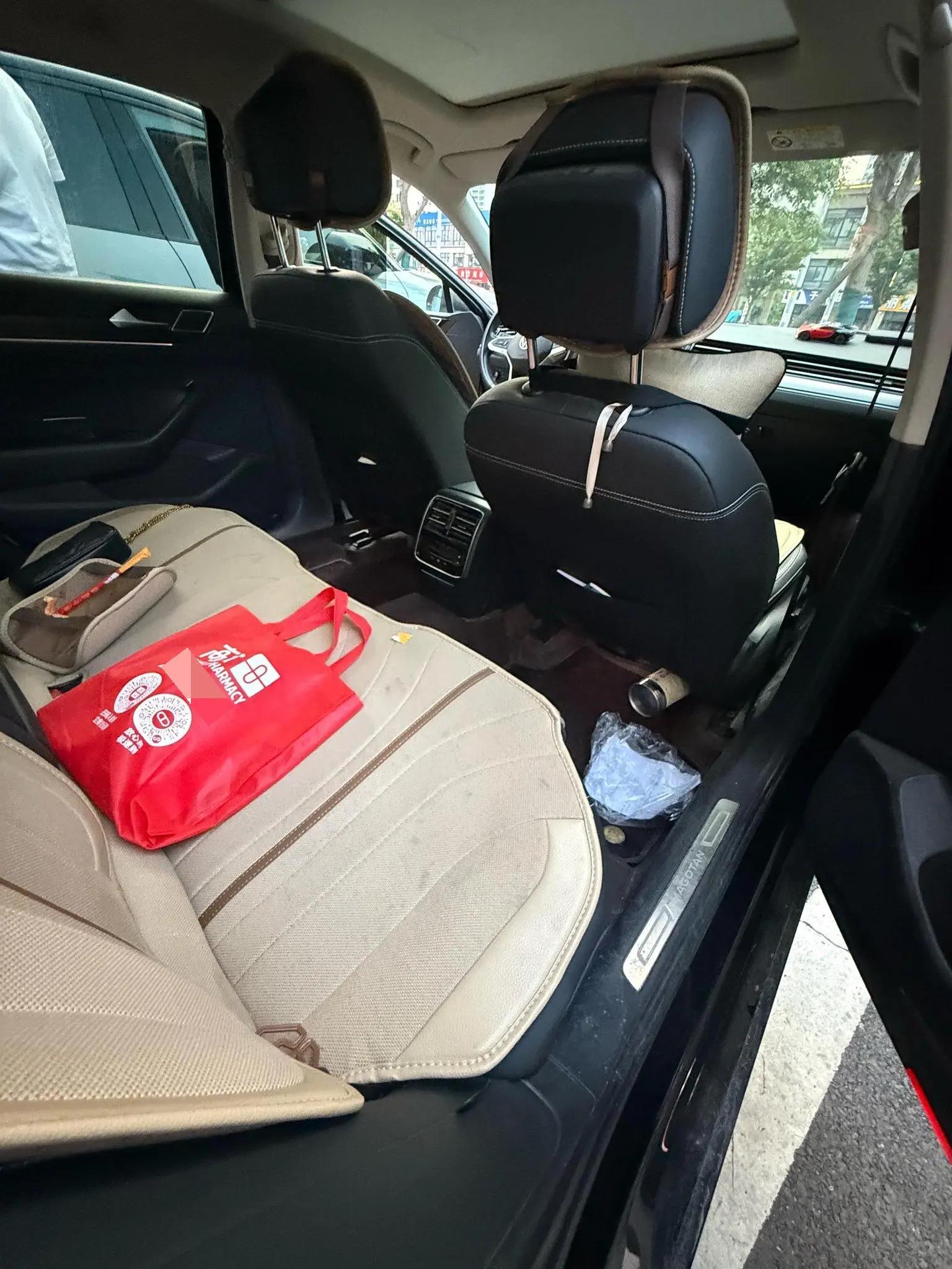 Magotan 2022 330TSI DSG Basic 6