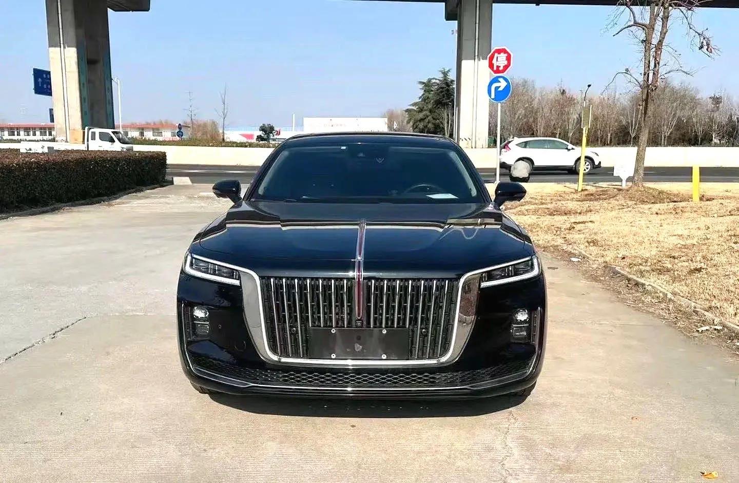 HongQi H9 2023 2.0T Zhilian Flag Edition 6