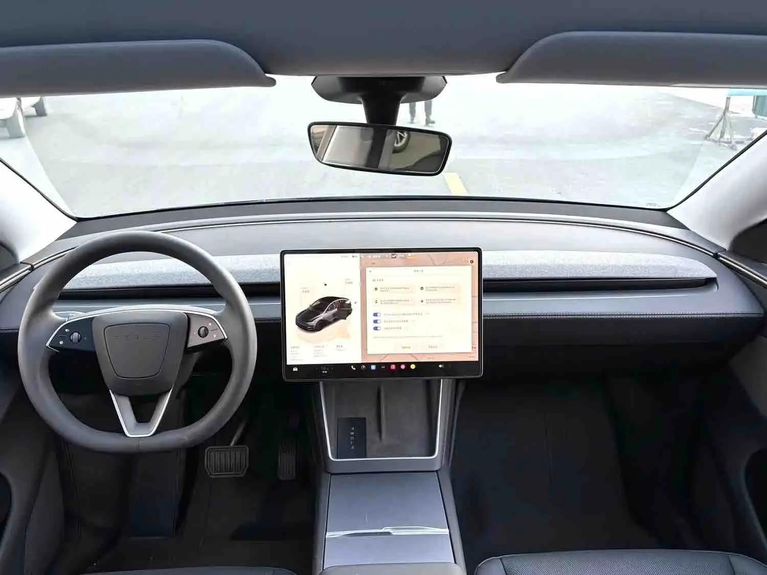 Tesla 2025 Model Y Rear-Wheel Drive Automatic 5