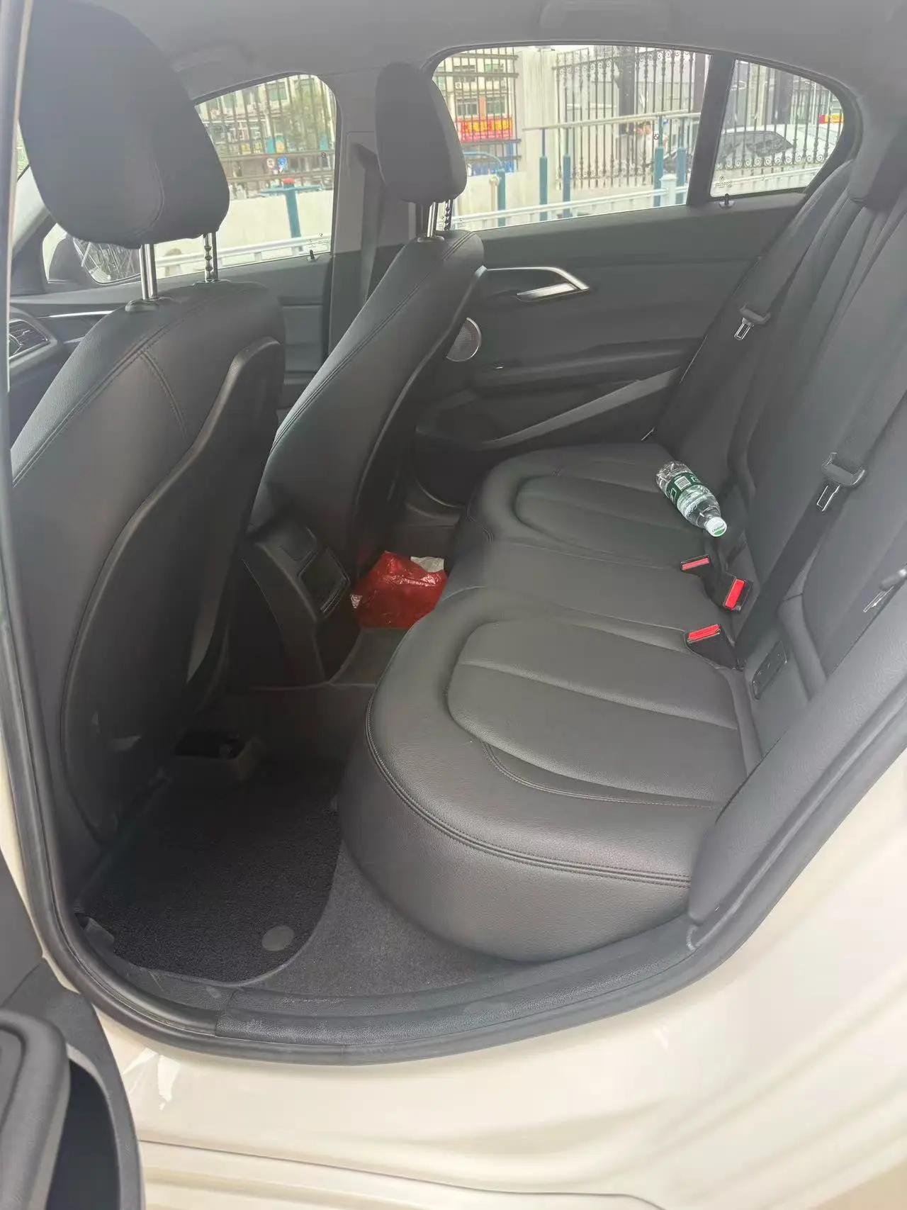 BMW 1 Series 2021 Change 120i M Sports Edition 4