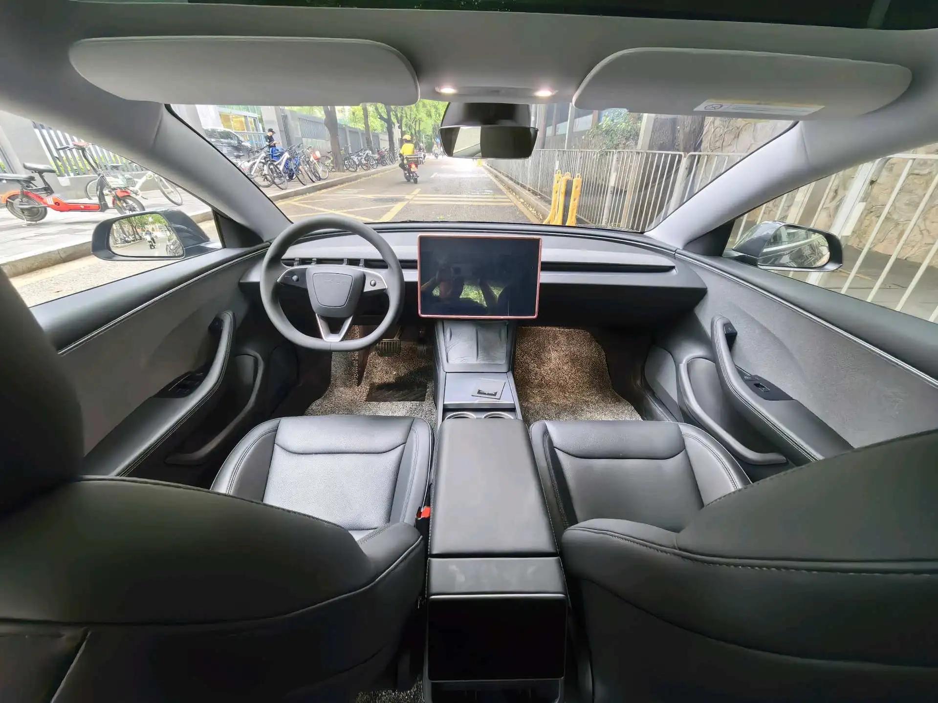 Tesla 2025 Model 3 Rear-Wheel Drive Automatic 8