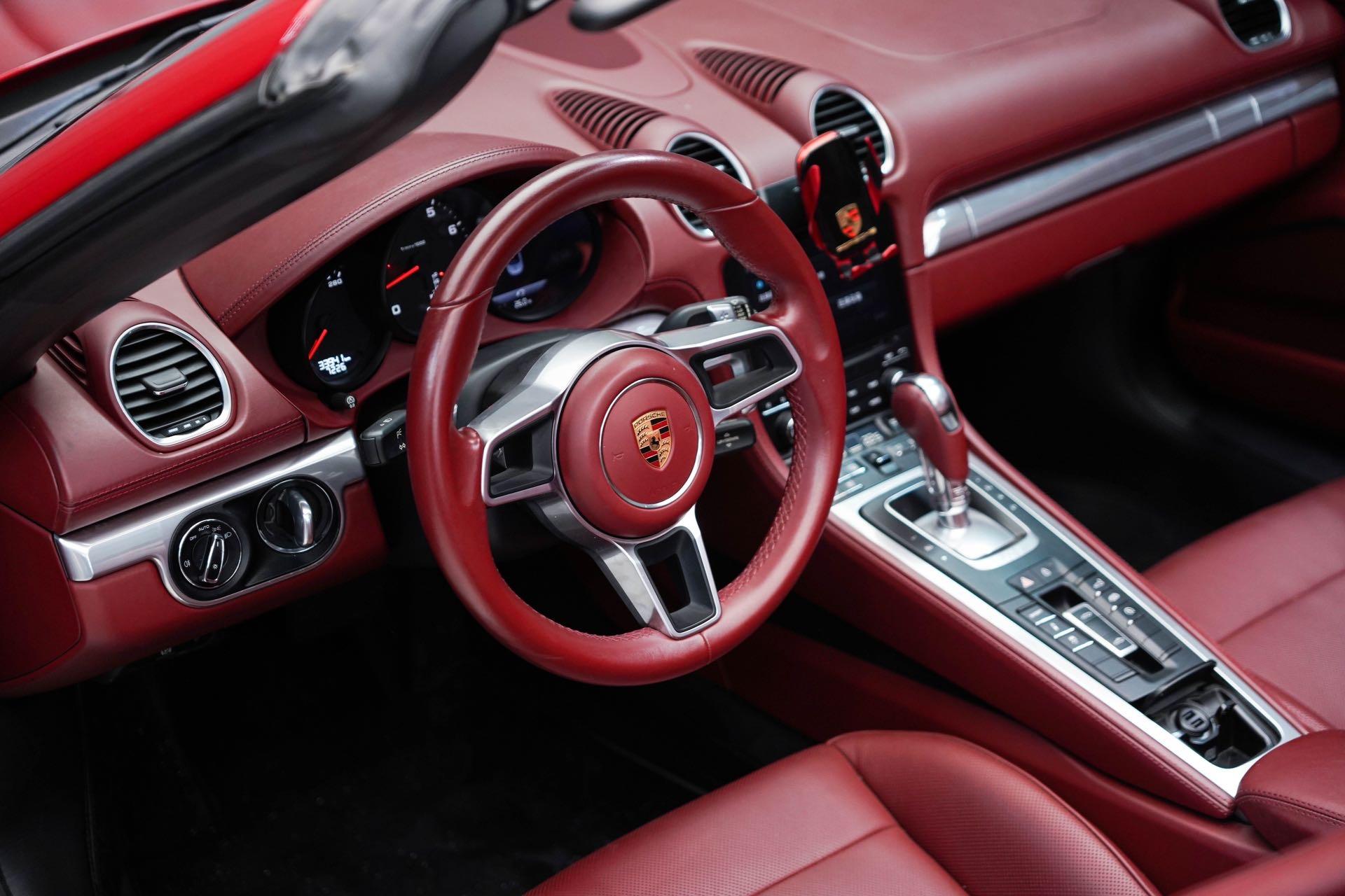 Porsche 718 2020 Boxster 2.0T 4