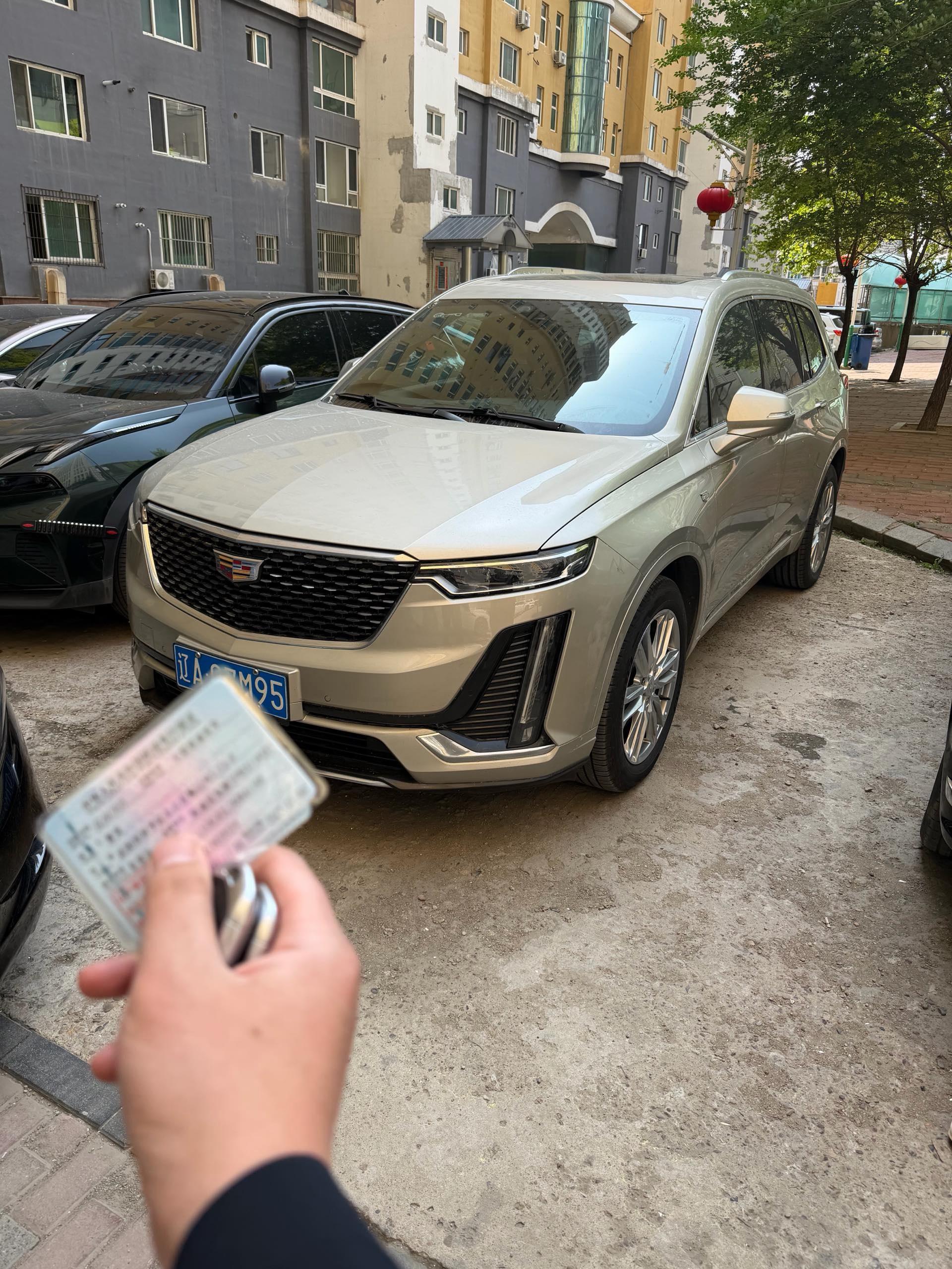 Cadillac XT6 2022 2.0T 6-seat 2-drive luxury model