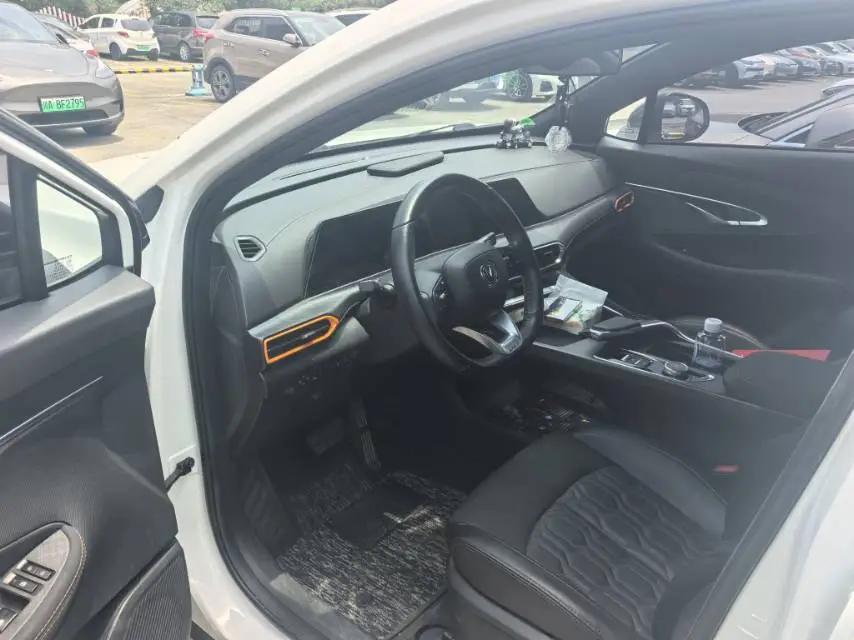 ChangAn UNI-T 2022 2.0T Honorable Model 6
