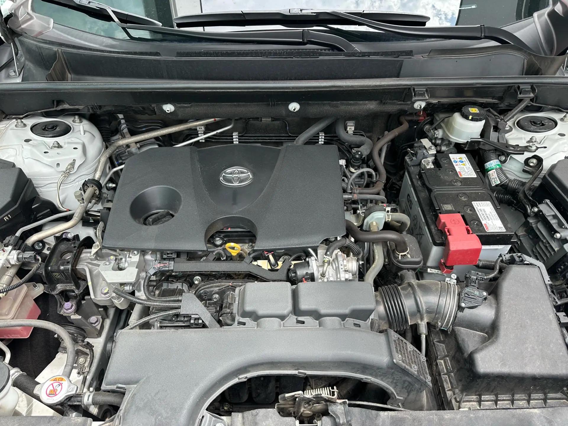 Toyota 2023 RAV4 2.0 CVT Front-Wheel Drive XLE Automatic 10