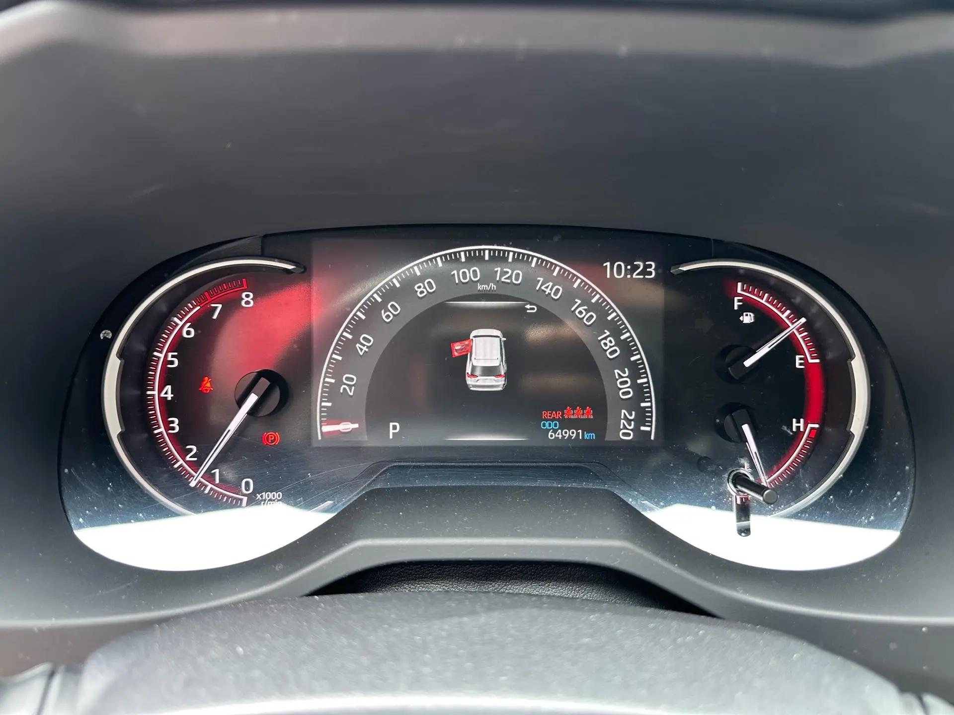 Toyota 2023 RAV4 2.0 CVT Front-Wheel Drive XLE Automatic 11