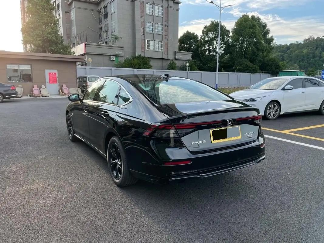 Honda 2025 11th Generation Accord 1.5T CVT 260TURBO Luxury Edition Automatic 4