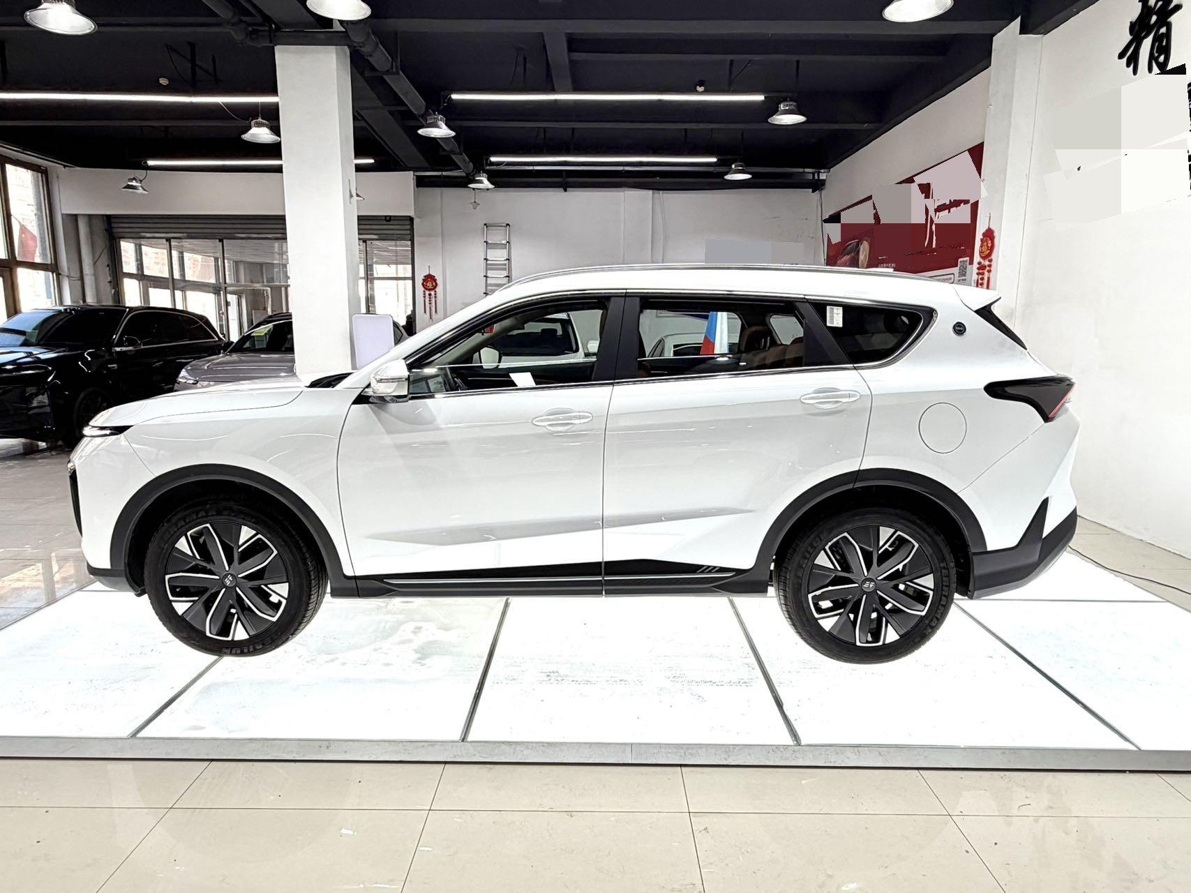 Jetour 2025 Shanhai L7 1.5T 120km Happy Edition 7-seat Automatic Gear 4
