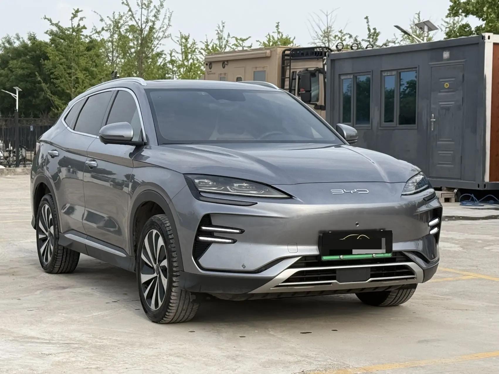 BYD 2023 Song PLUS EV Champion Edition 520KM Prestige Automatic 3