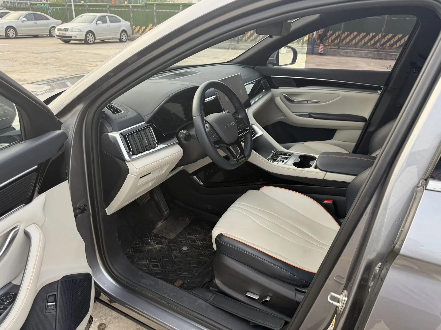 BYD 2023 Song PLUS EV Champion Edition 520KM Prestige Automatic 4