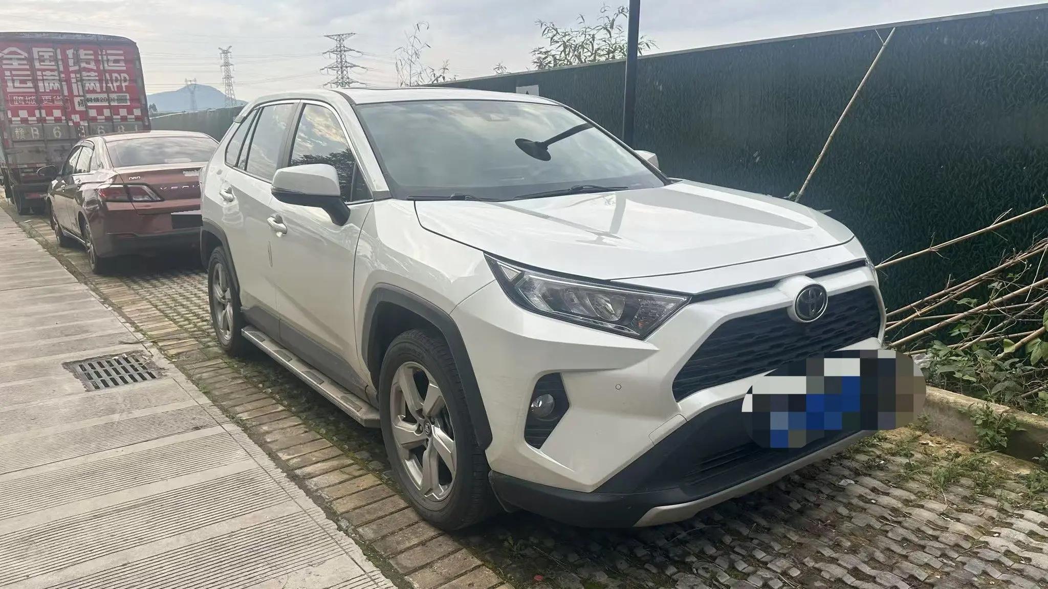 RAV4 Rongfeng 2022 2.0L CVT Two-Drive Fashion Edition 2