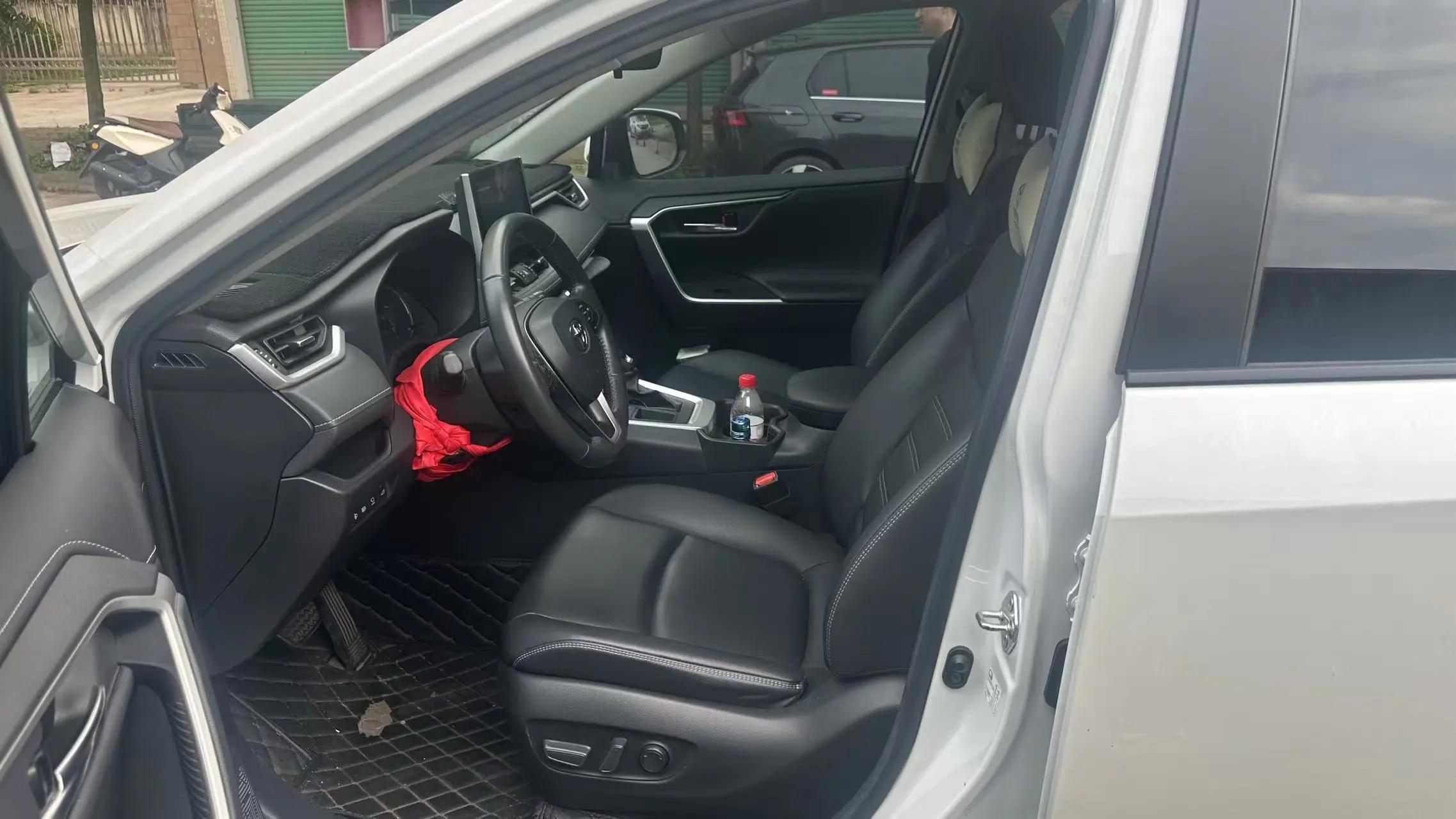 RAV4 Rongfeng 2022 2.0L CVT Two-Drive Fashion Edition 5