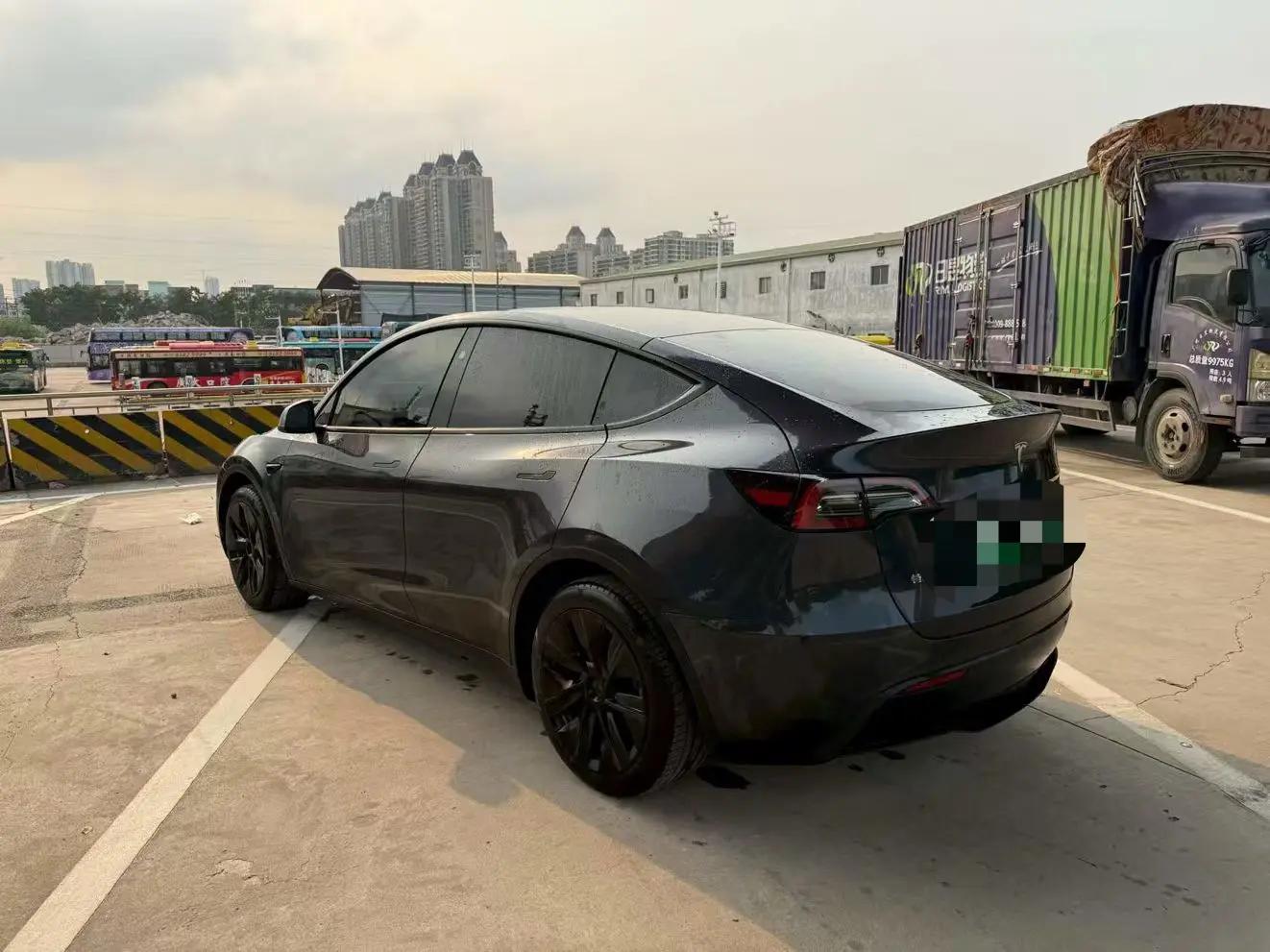 2024 Model Y Rear-Wheel Drive Edition 3