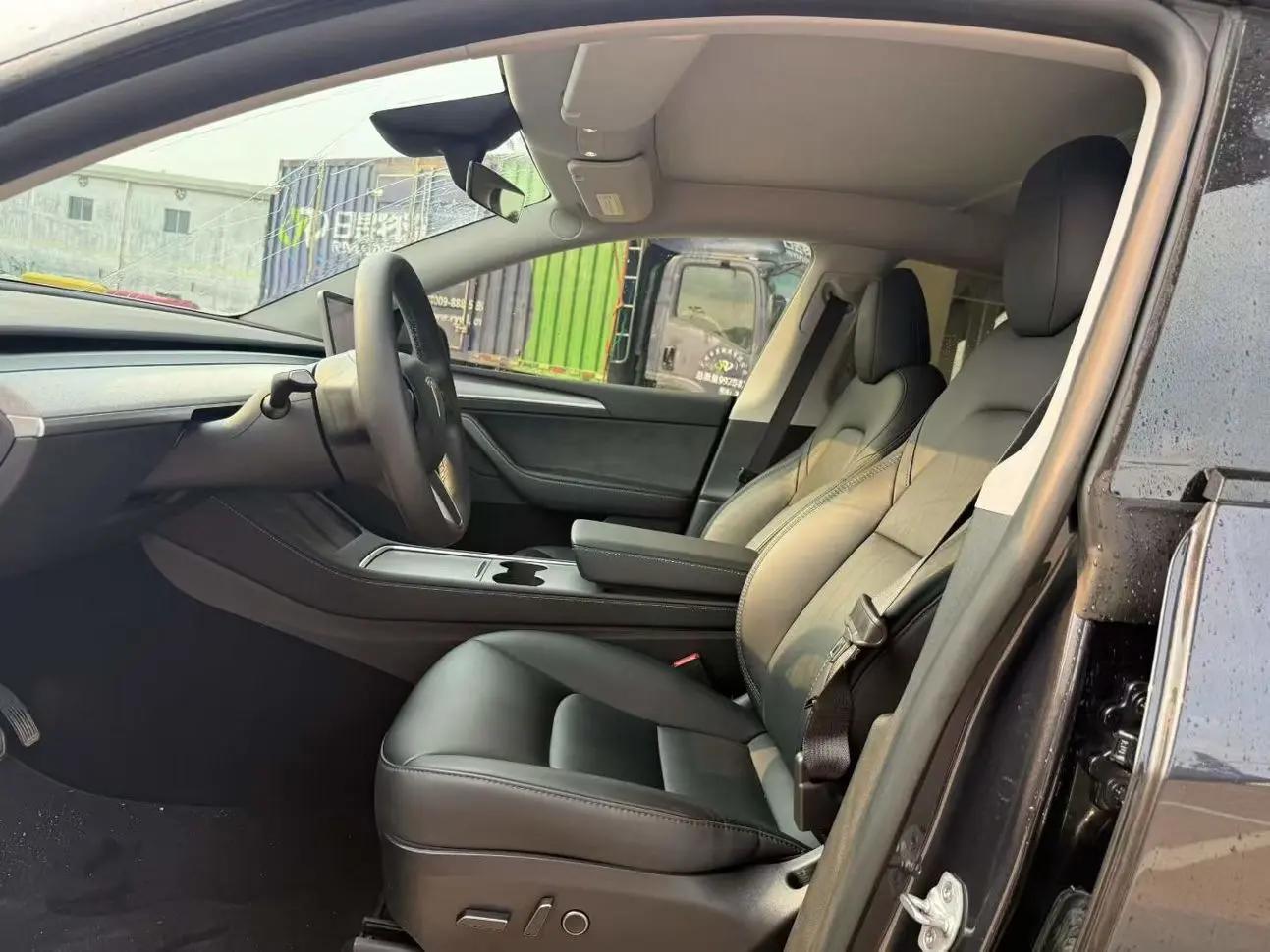 2024 Model Y Rear-Wheel Drive Edition 5