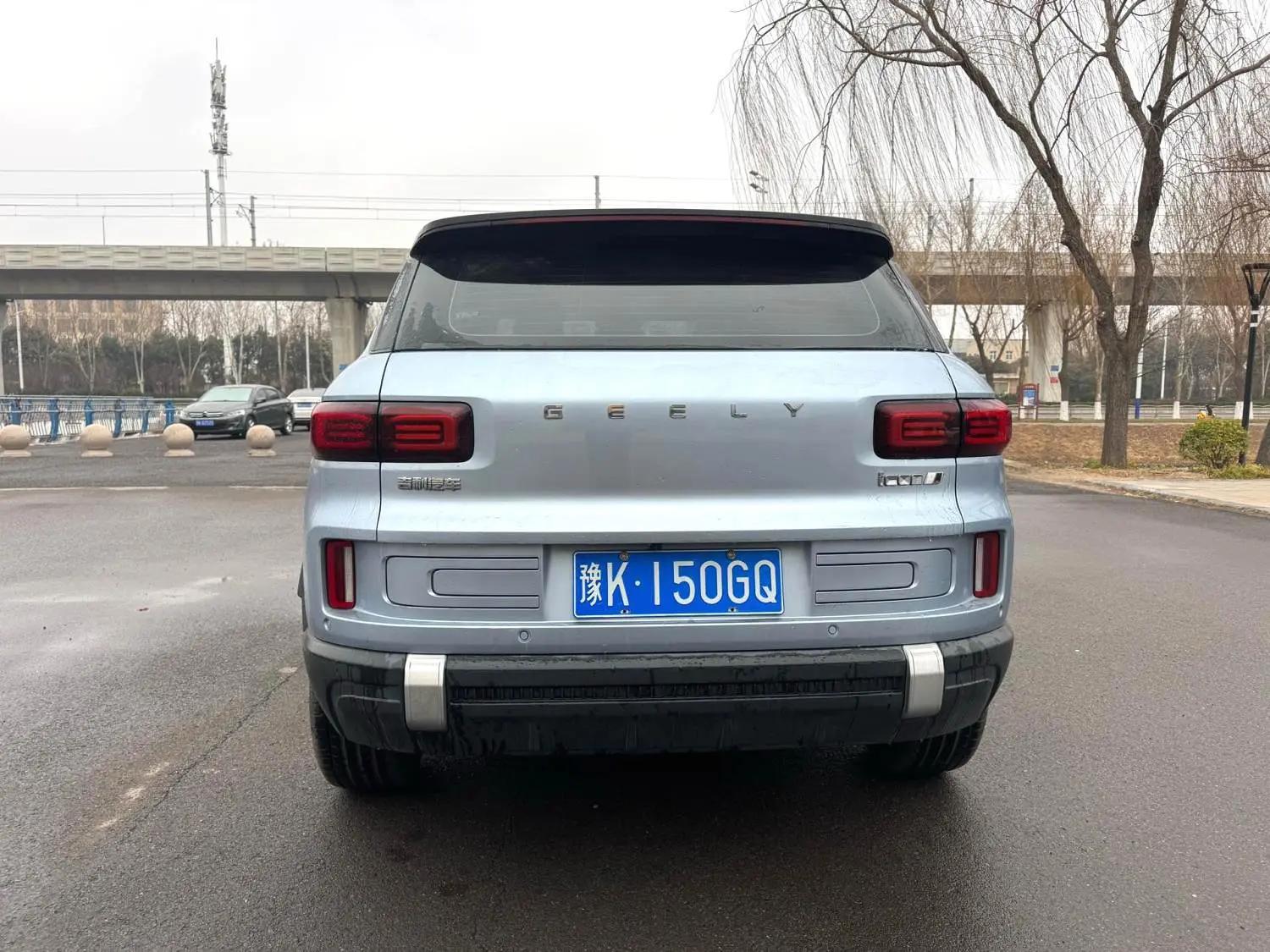 Geely ICON 2023 1.5TD Chocolate Alcoholic Edition 3