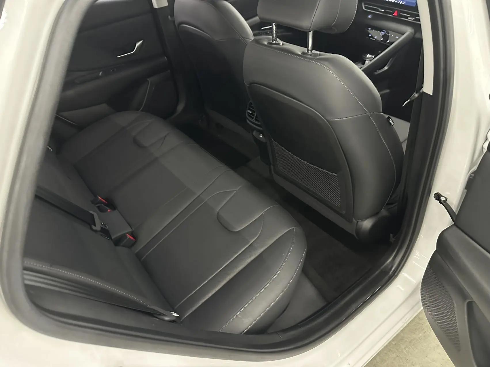 Elantra 2022 1.5L CVT GLX Elite Edition 12