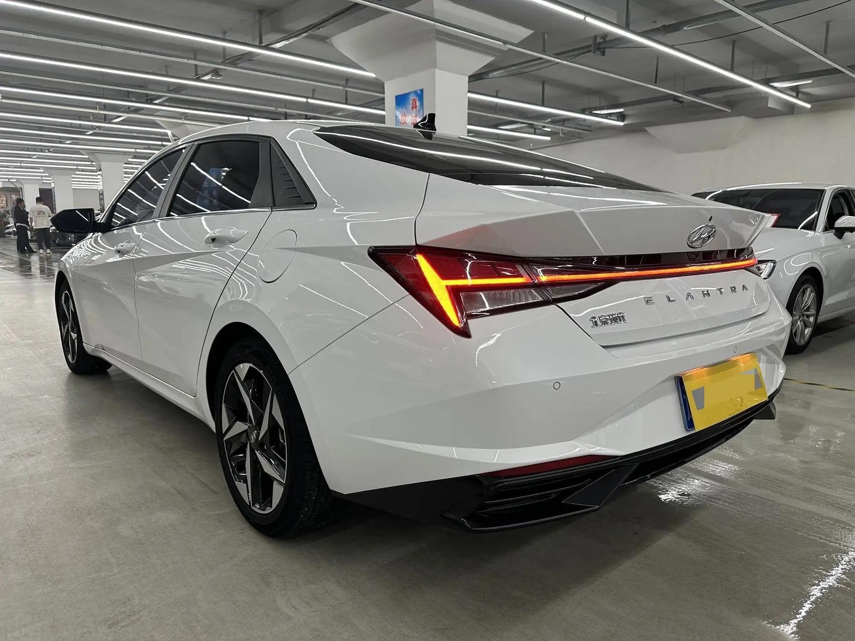 Elantra 2022 1.5L CVT GLX Elite Edition 17