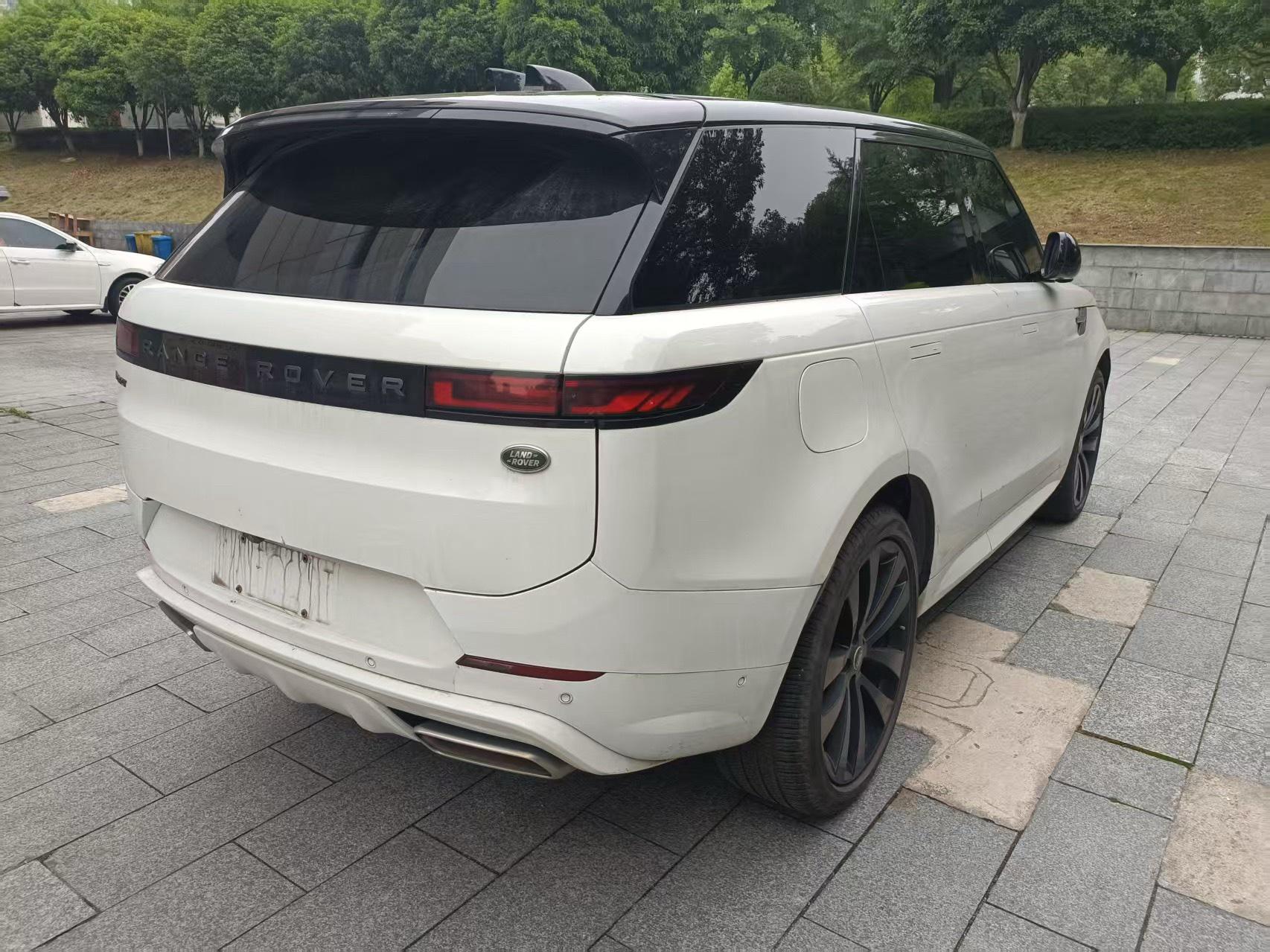 Range Rover Sport 2023 3.0 L6 P400 Dynamic SE 6