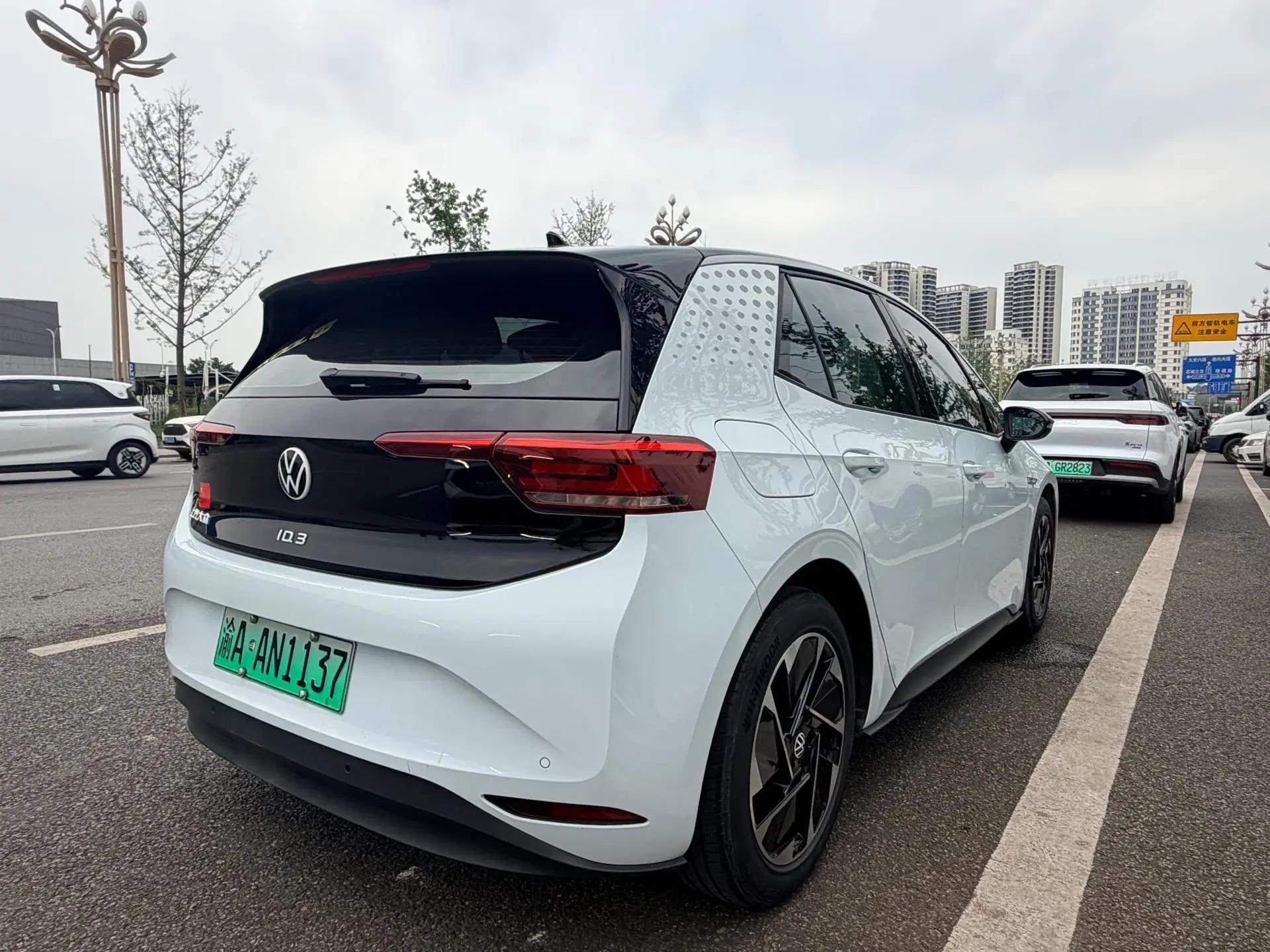 Volkswagen 2023 ID. 3 Pure Intelligence Enjoyment Version Automatic Transmission 9