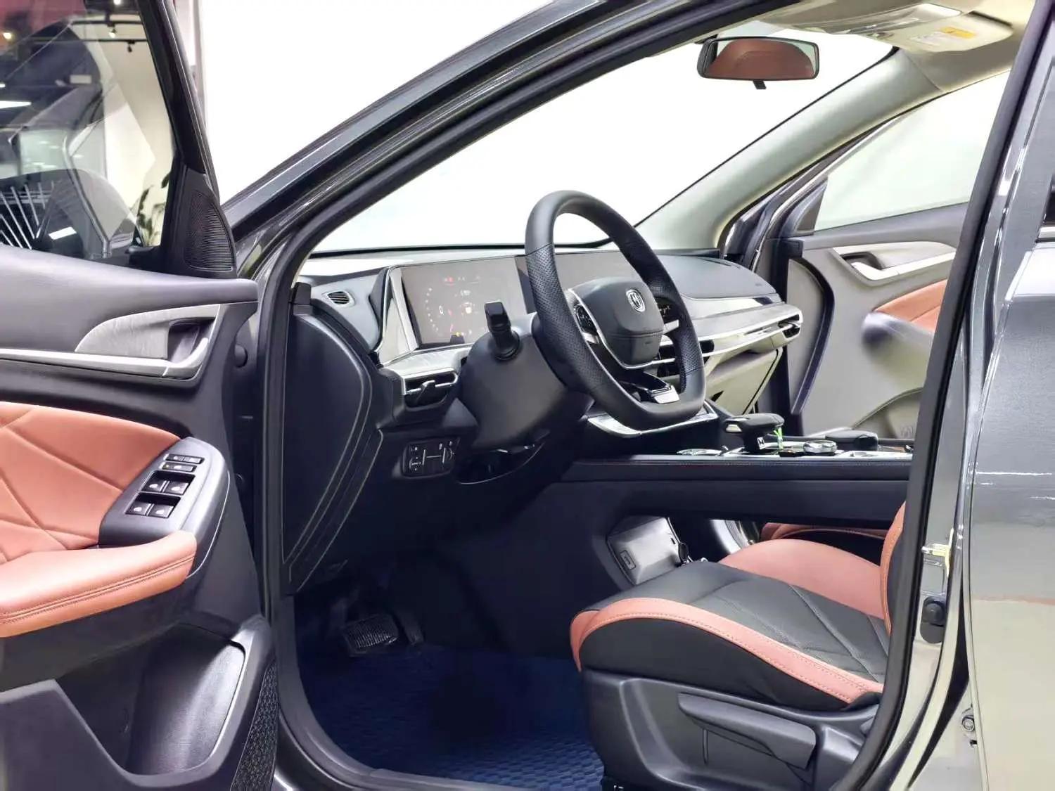 Yidong 2022 PLUS Blue Whale NE 1.4T GDI DCT Premium Edition 6