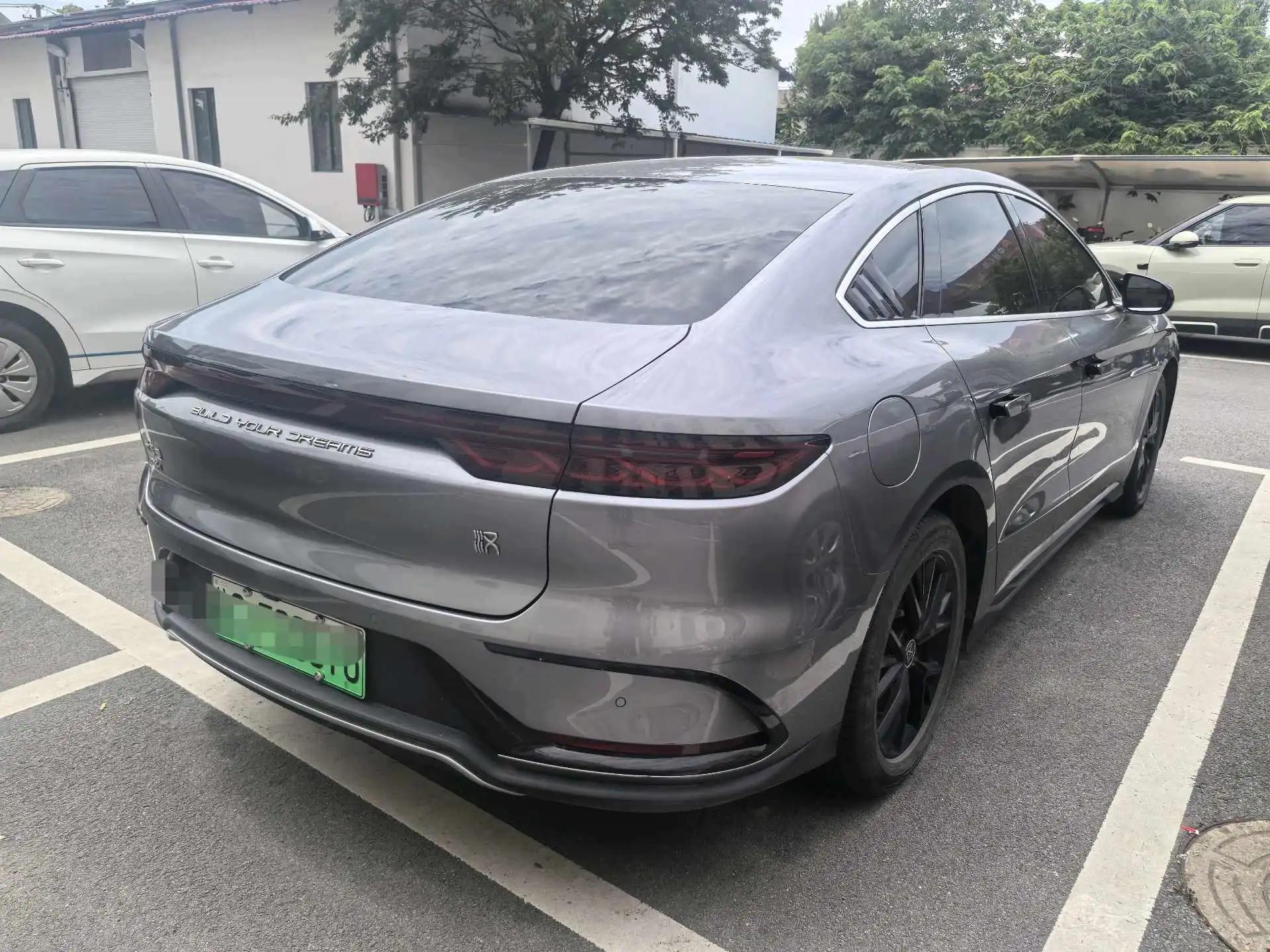 BYD 2023 Chinese DM-i 1.5T stepless champion 121KM elite automatic gear 2