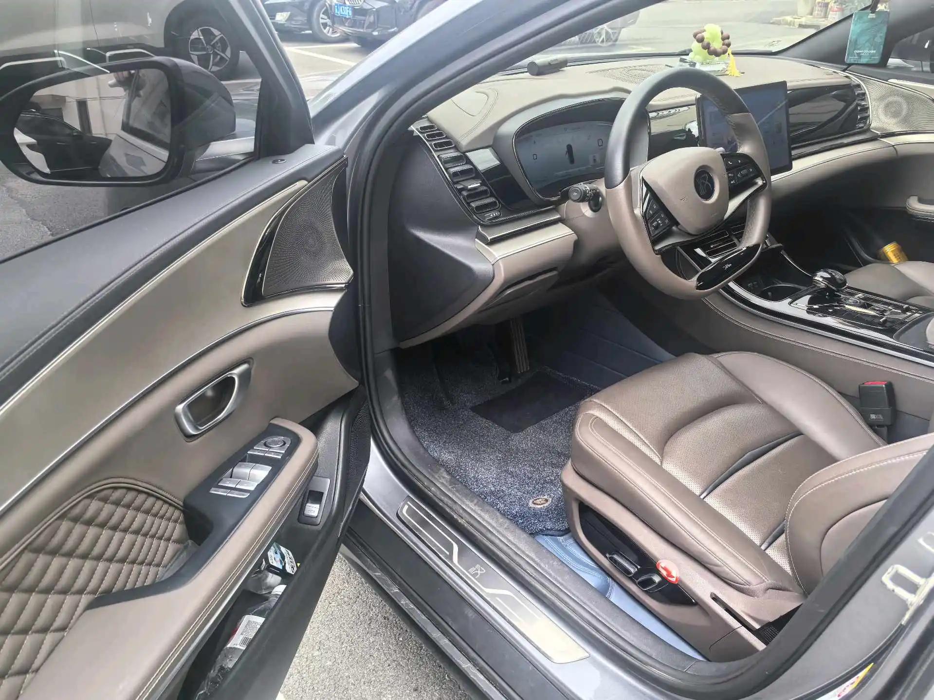 BYD 2023 Chinese DM-i 1.5T stepless champion 121KM elite automatic gear 3