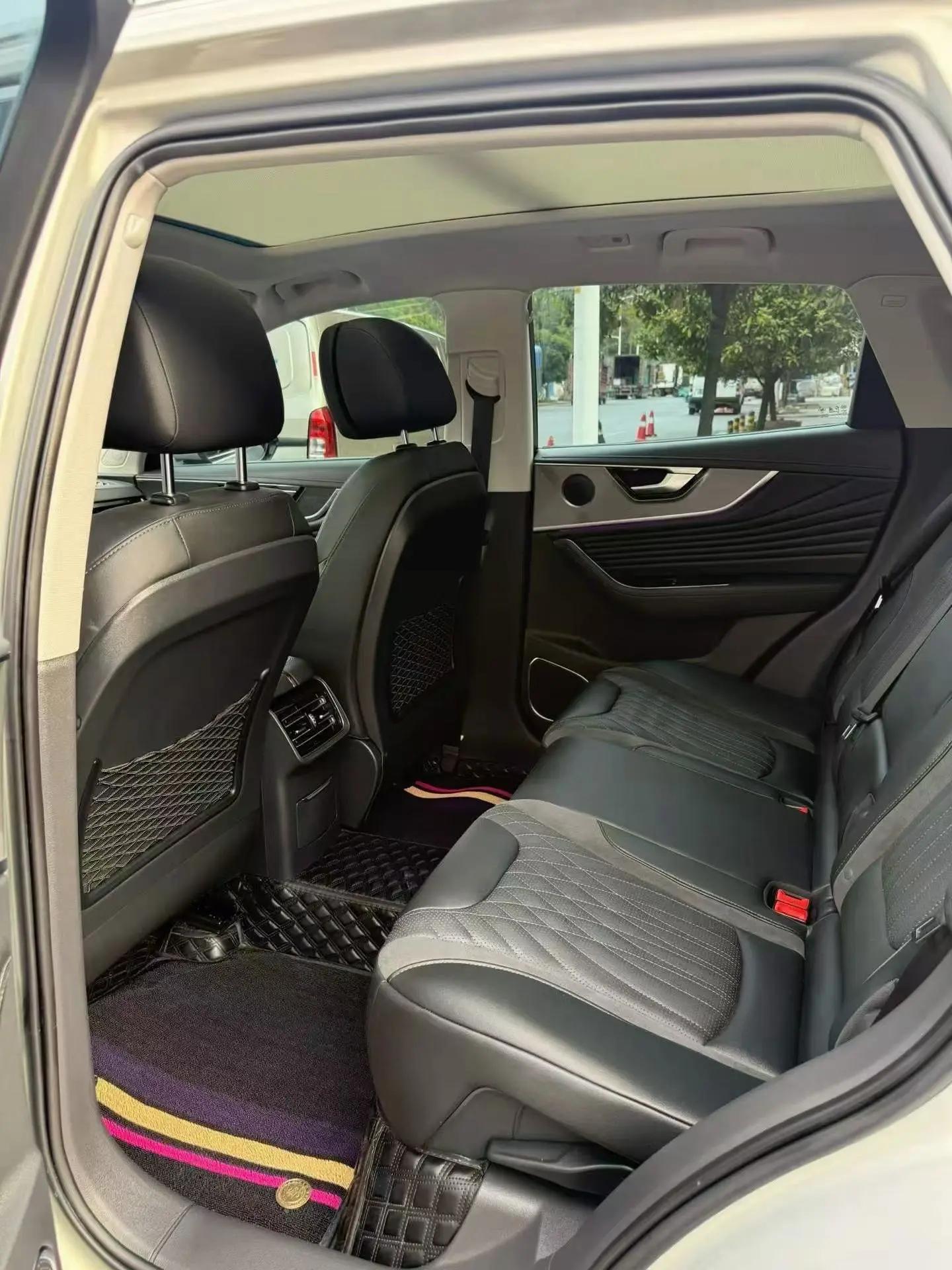 HongQi 2023 HS5 2.0T Qixiang Pro 500,000-Vehicle Commemorative Edition, Automatic Transmission 4