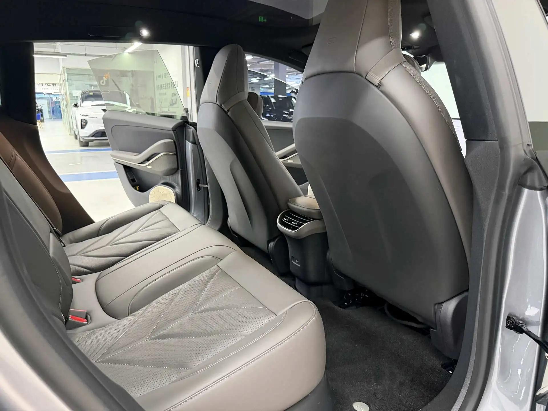NIO 2025 ET5T 75kWh Touring automatic 5